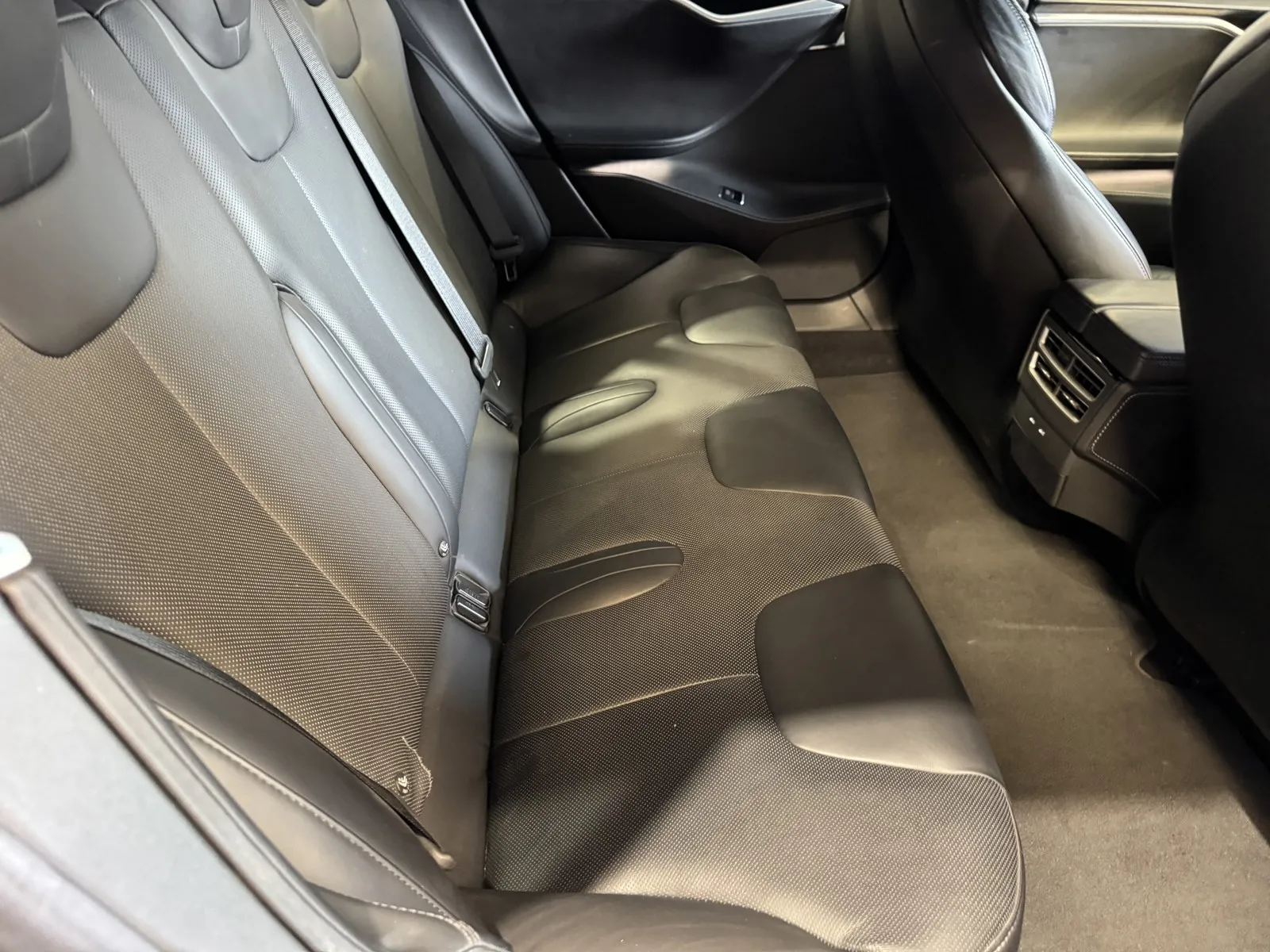 Tesla Model S photo 9
