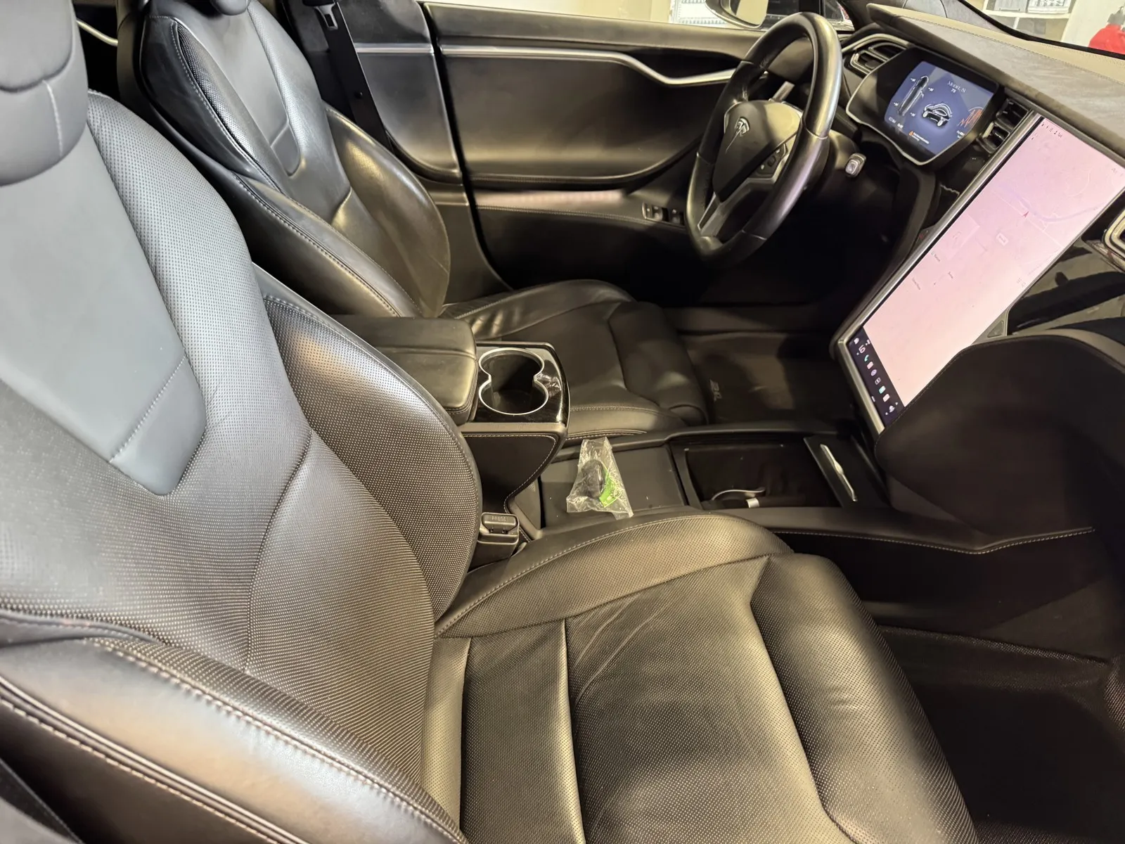 Tesla Model S photo 7