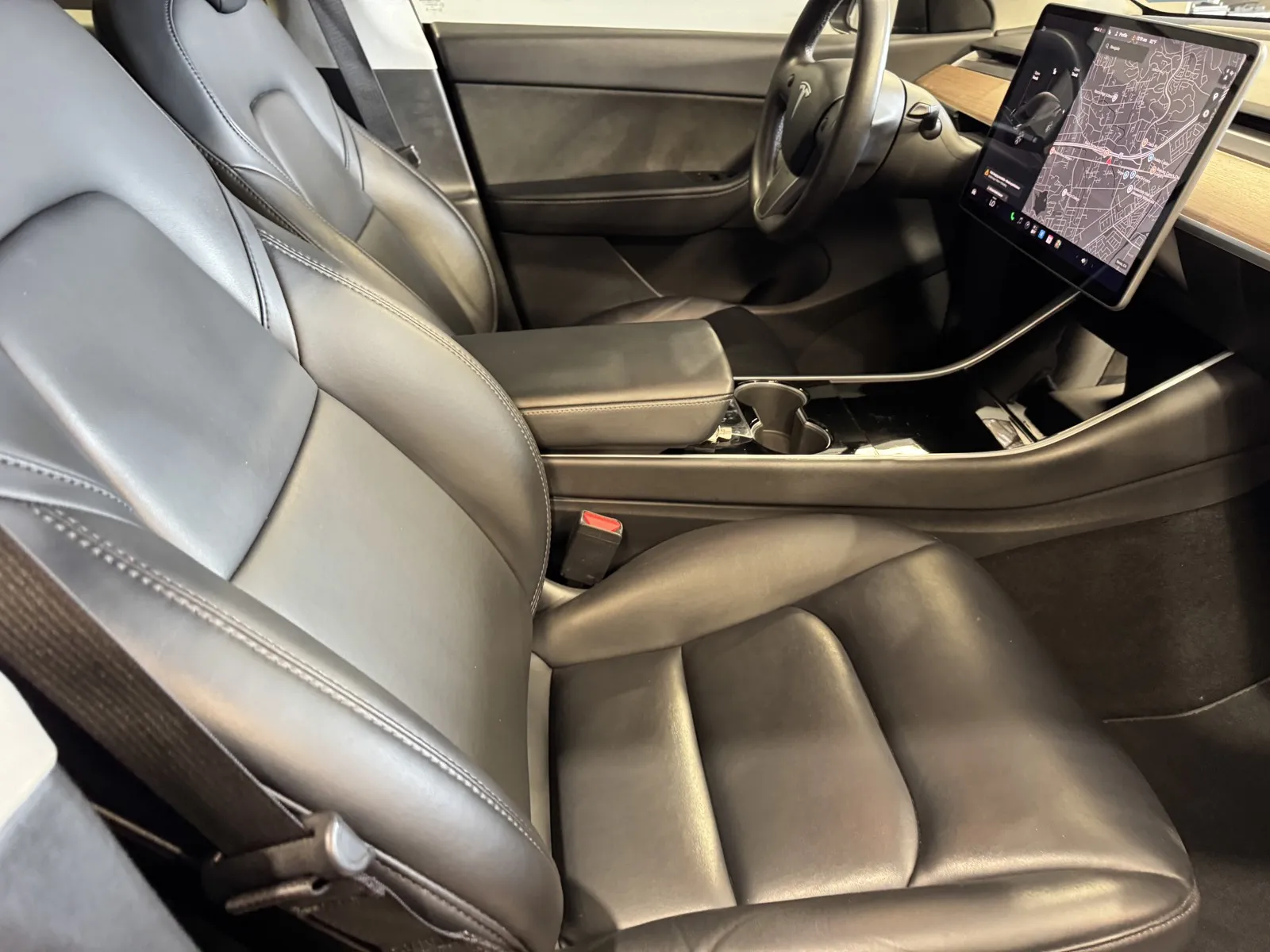Tesla Model Y photo 6
