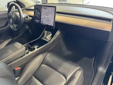 More photos of 2020 Tesla Model Y Long Range at Premium Autos - Norco, CA