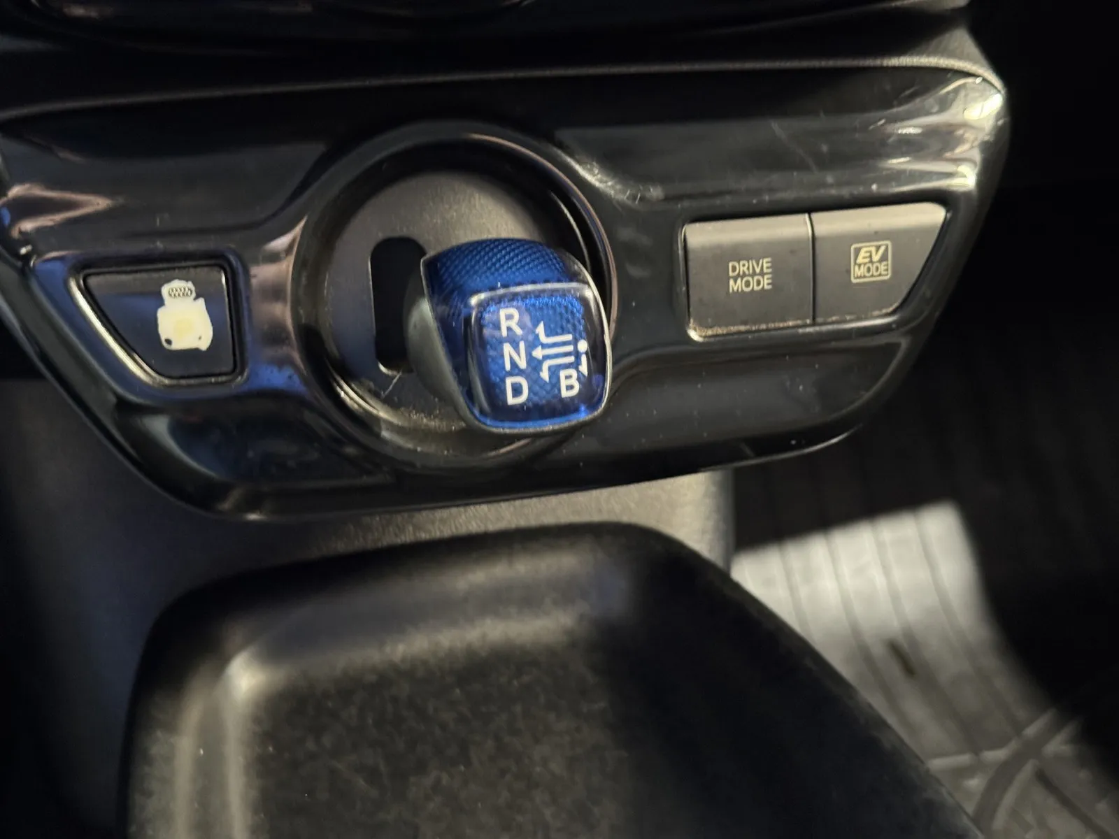 Toyota Prius photo 16