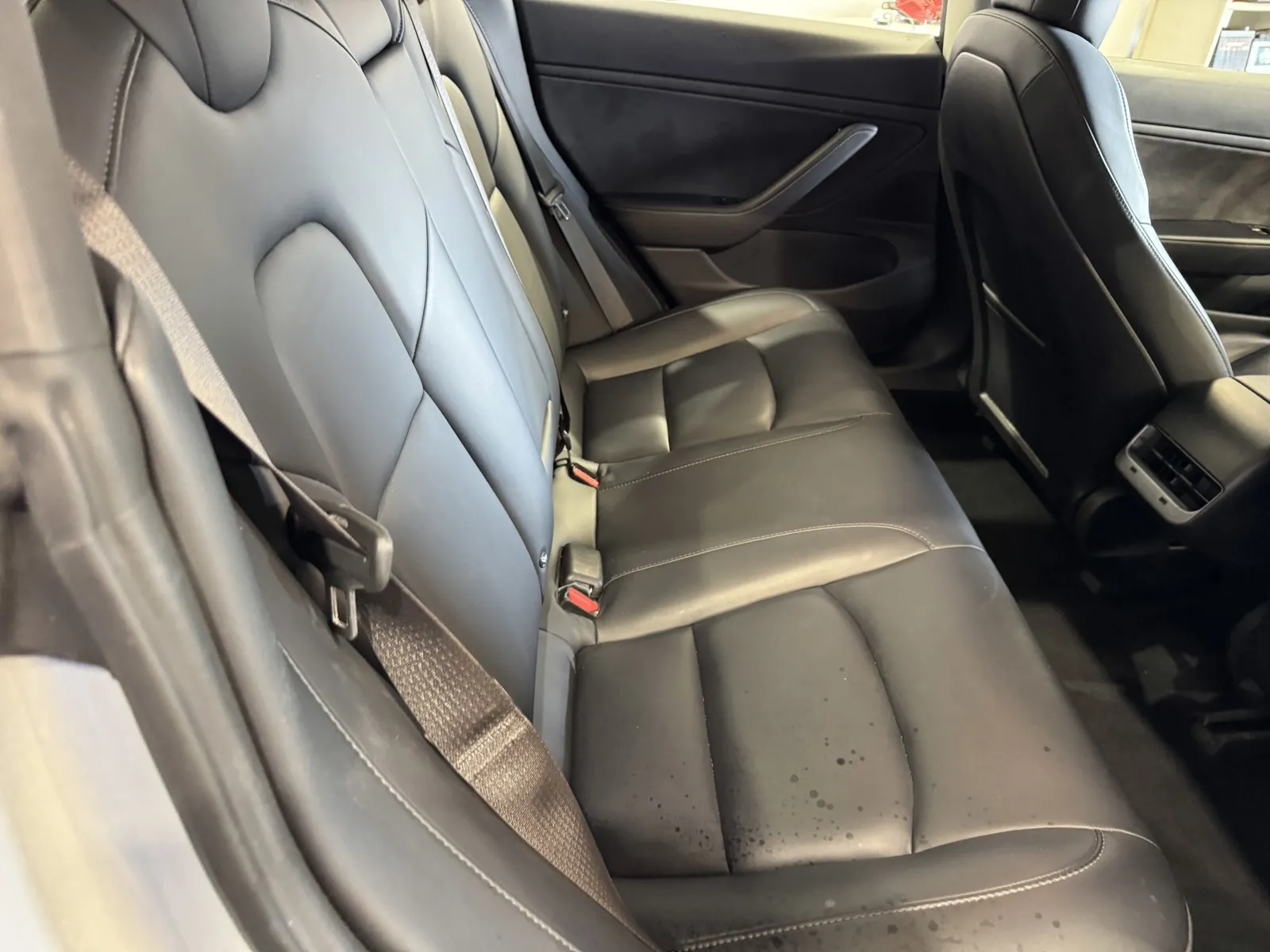 Tesla Model 3 photo 9