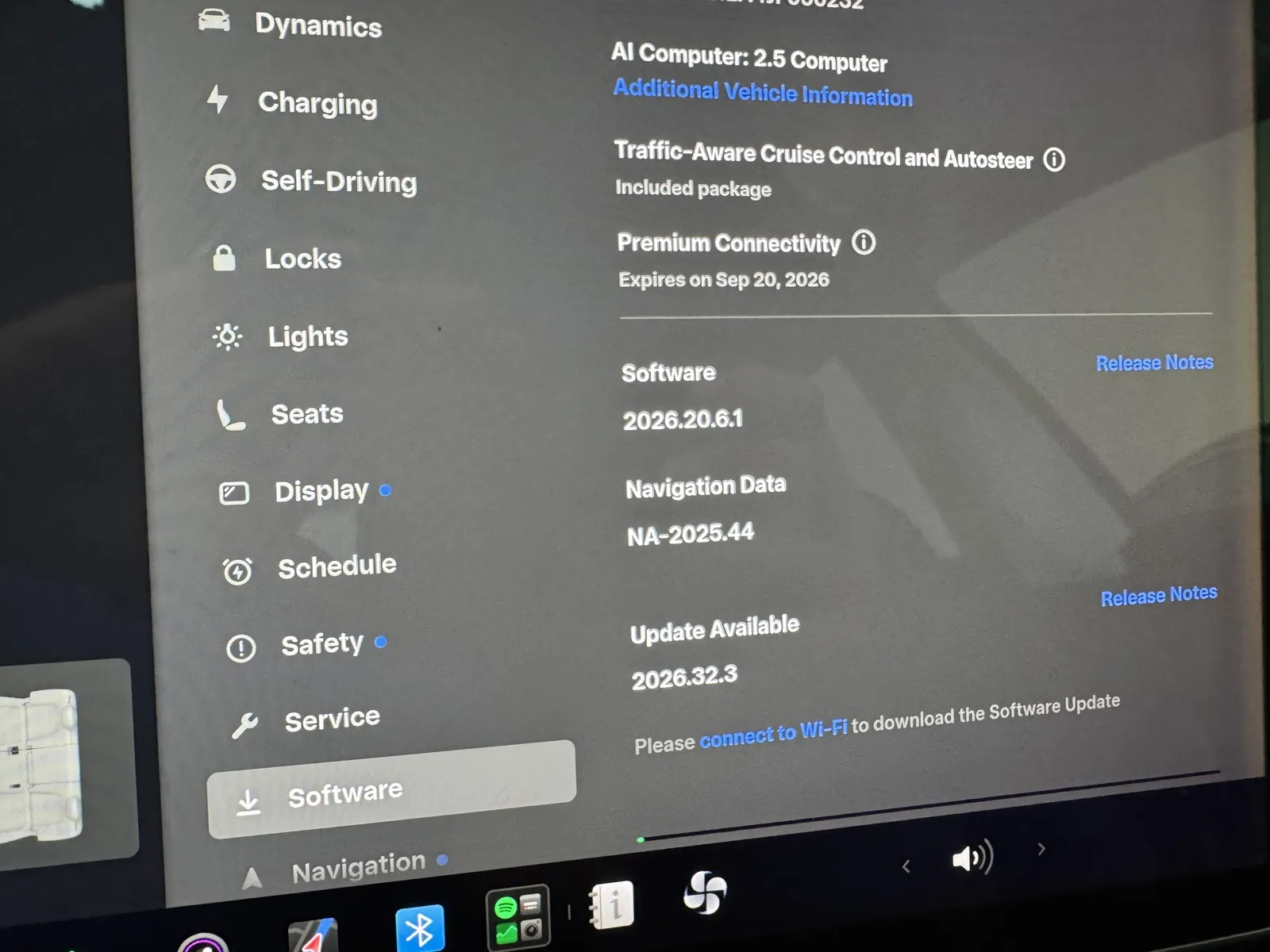 Tesla Model 3 photo 16