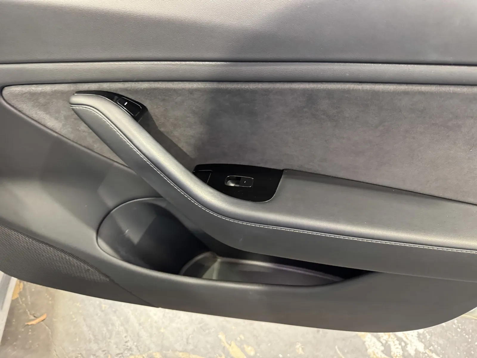 Tesla Model 3 photo 7