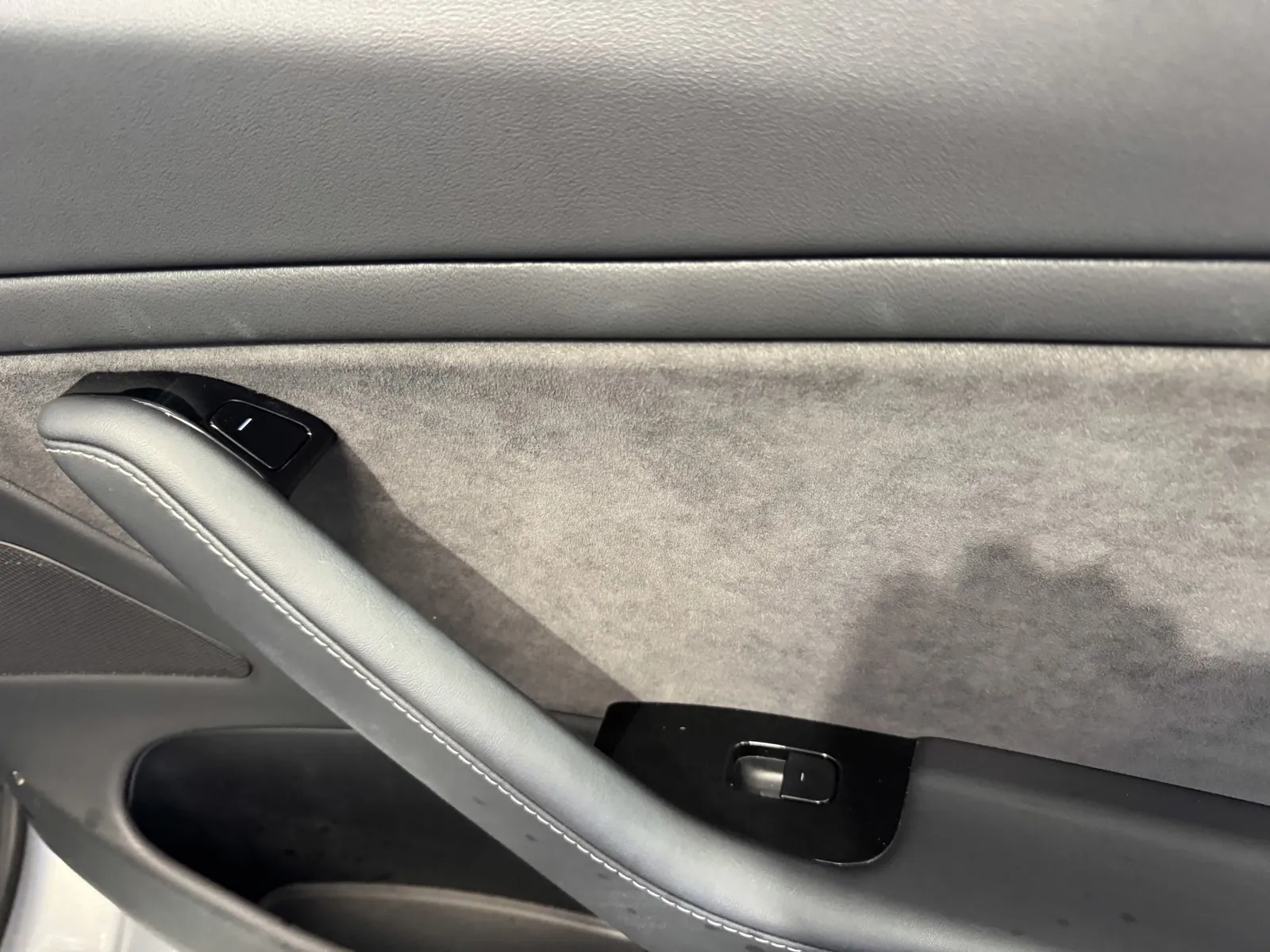 Tesla Model 3 photo 11