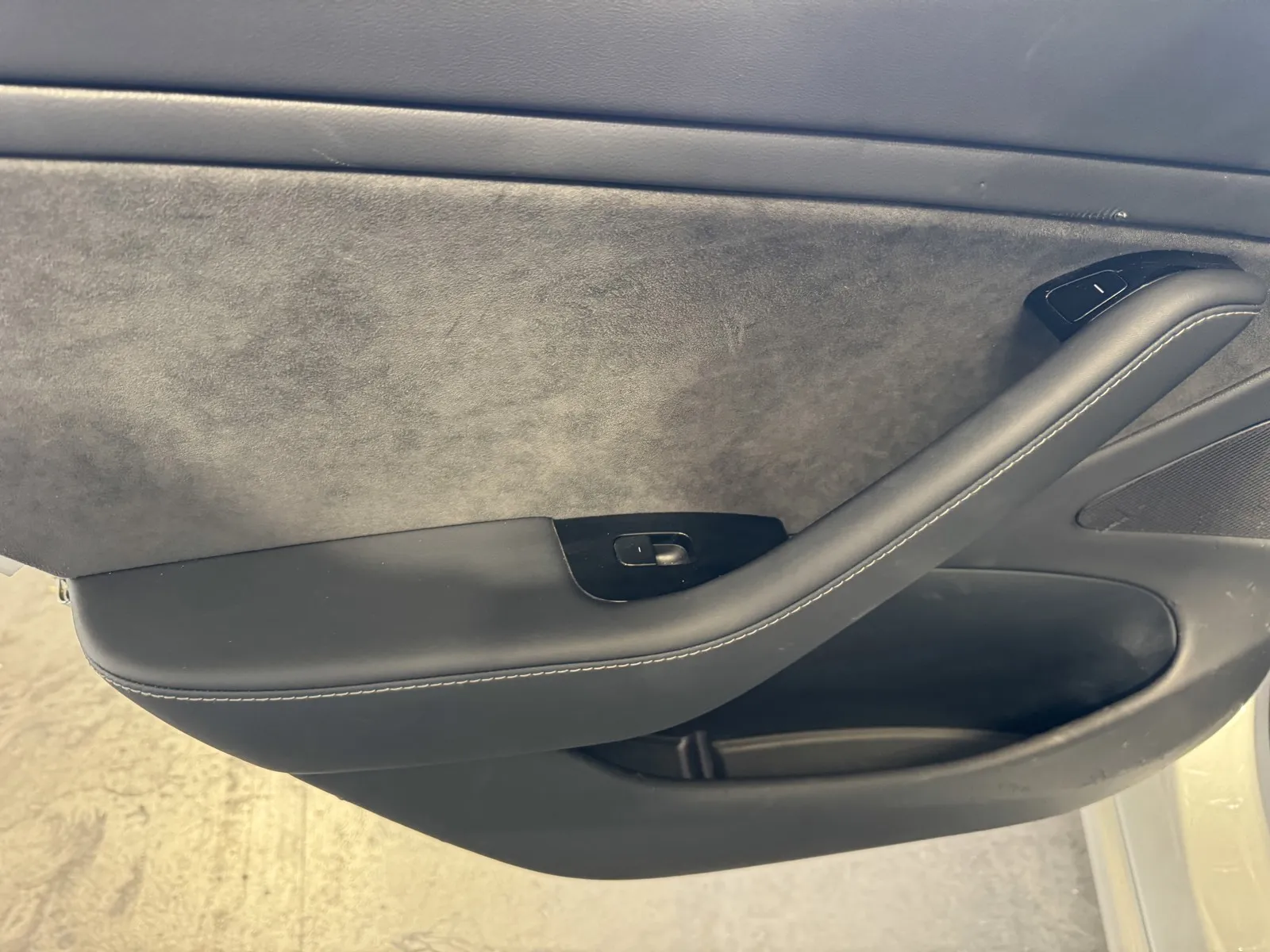 Tesla Model 3 photo 12