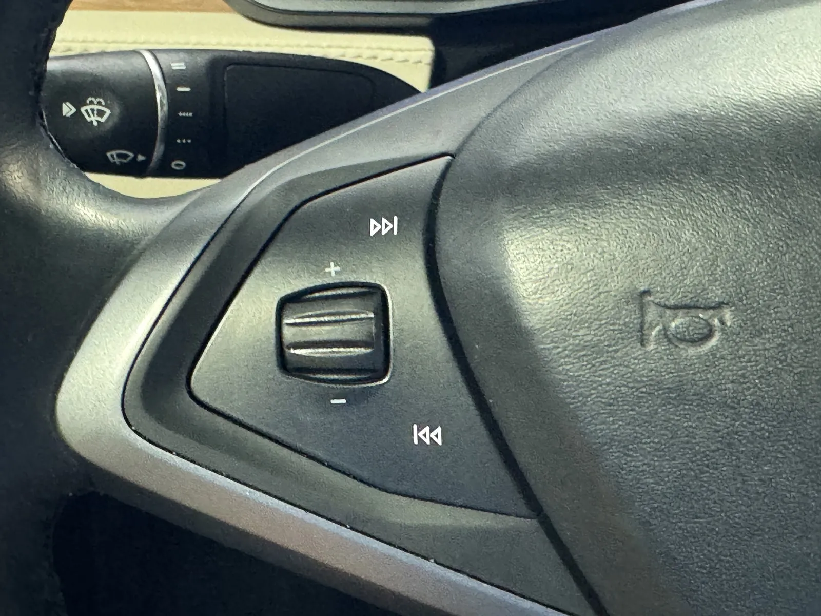 Tesla Model X photo 20