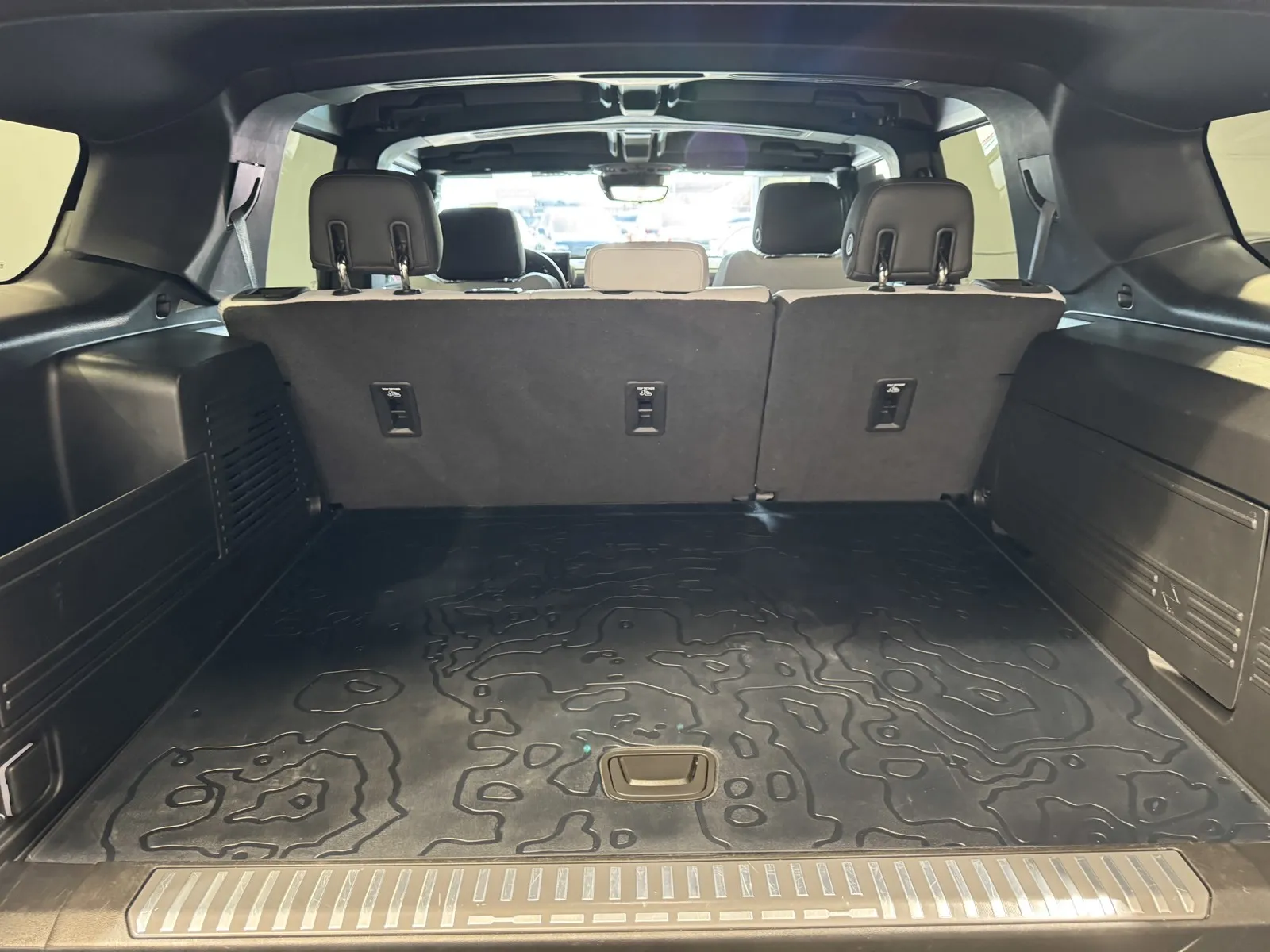 GMC Hummer EV photo 12