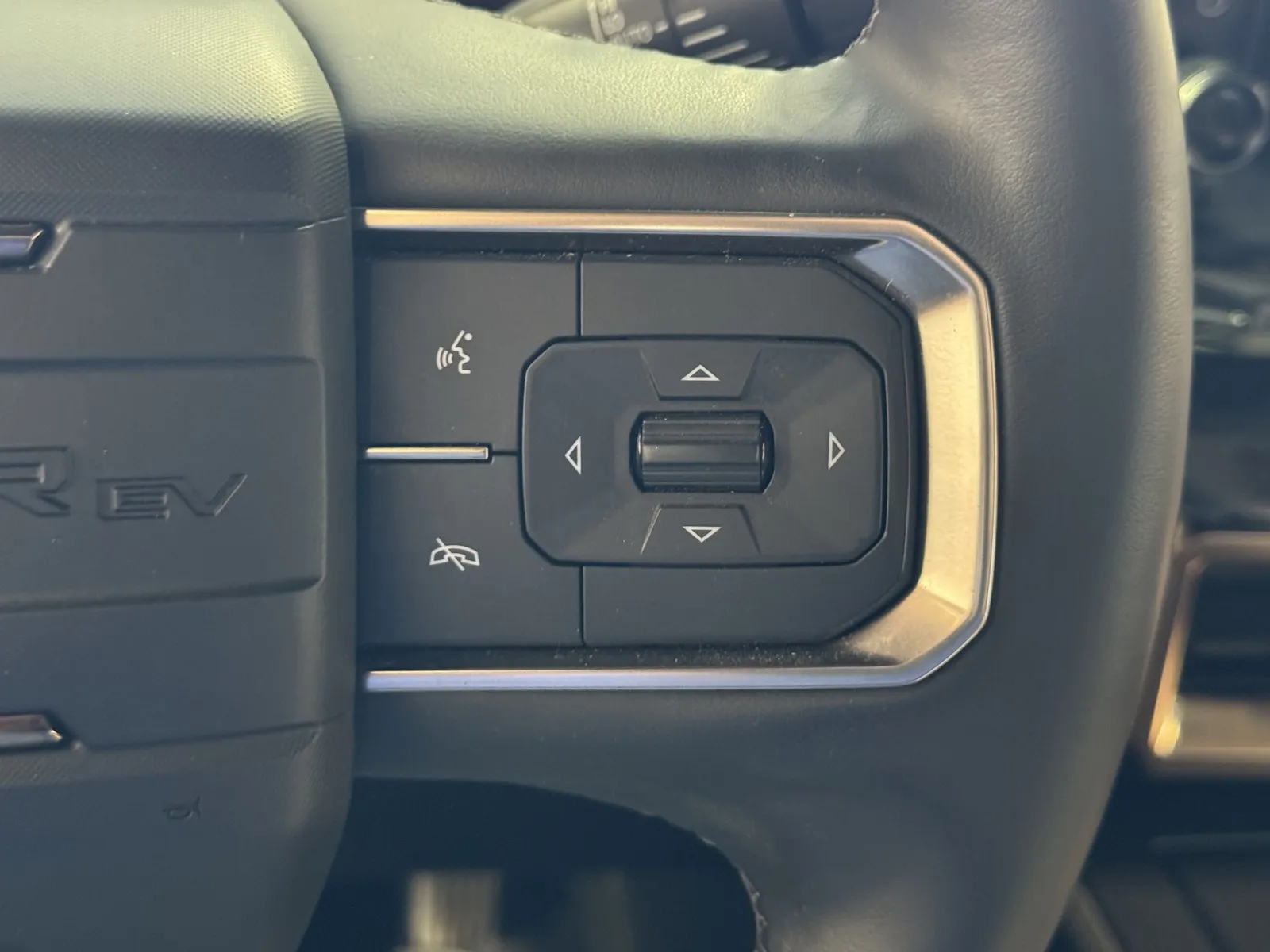GMC Hummer EV photo 23