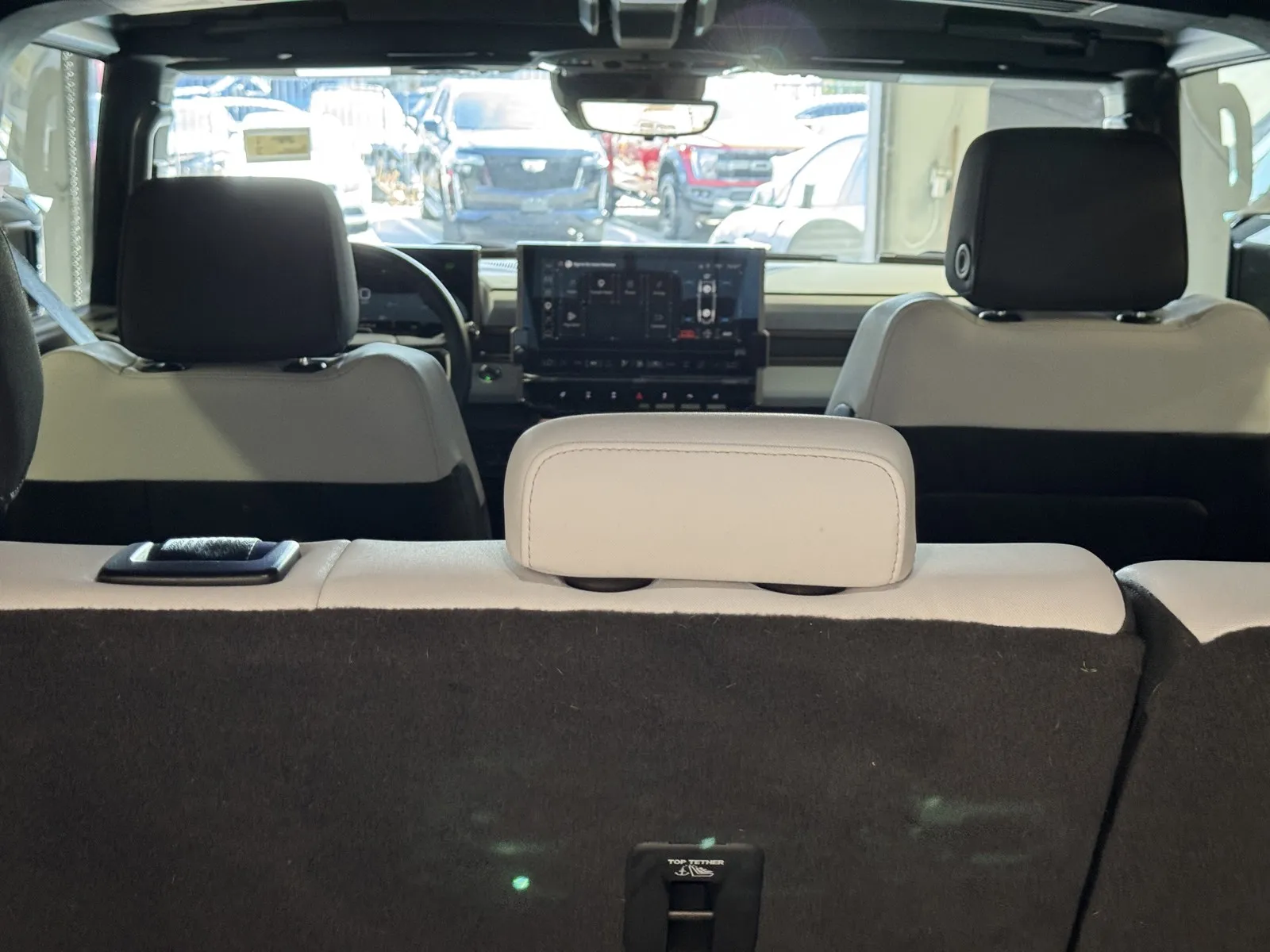 GMC Hummer EV photo 13