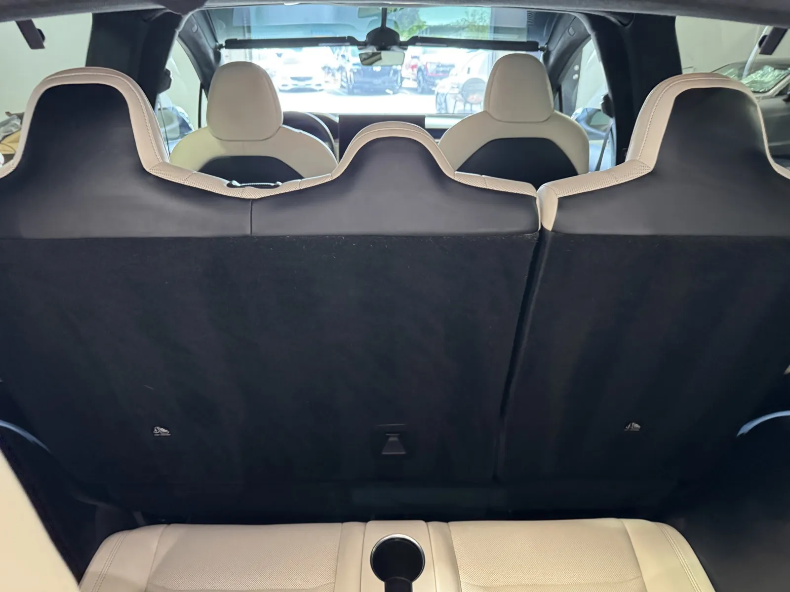 Tesla Model X photo 10