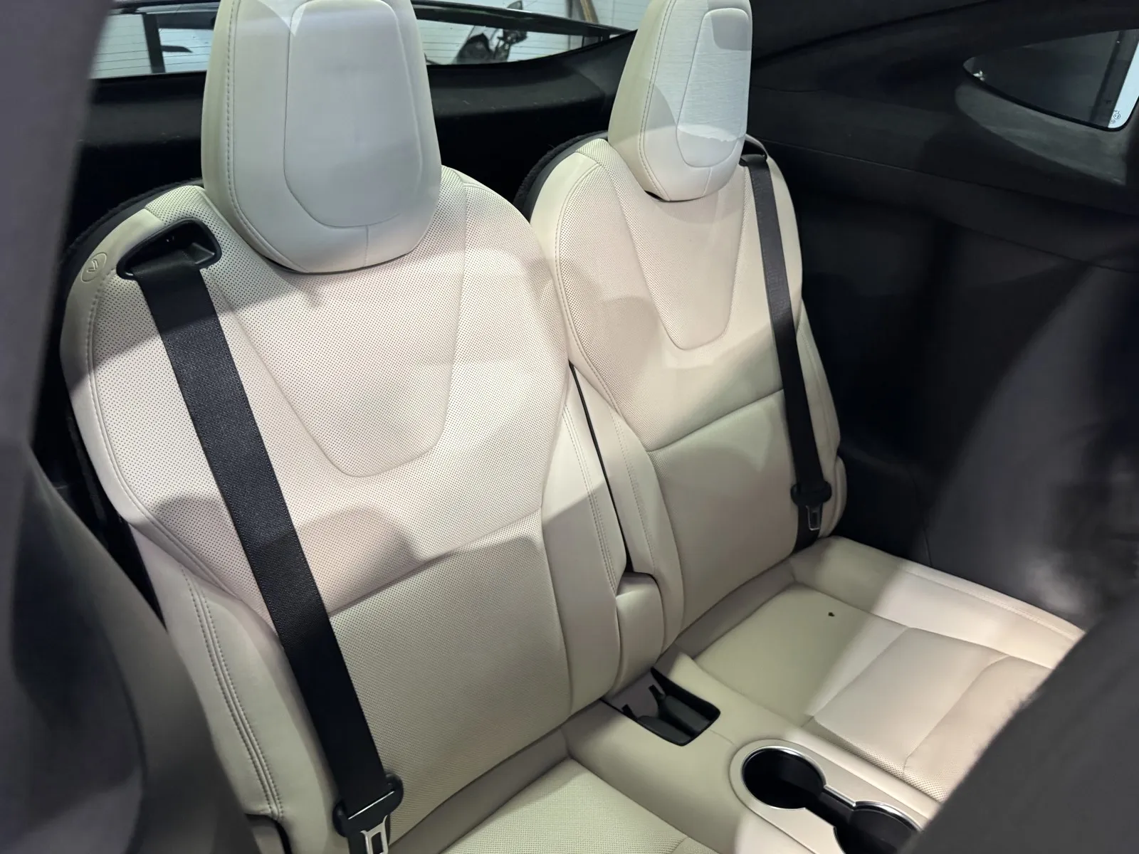 Tesla Model X photo 9