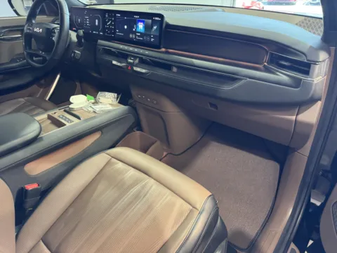 More photos of 2024 Kia EV9 GT-Line at Premium Autos - Norco, CA