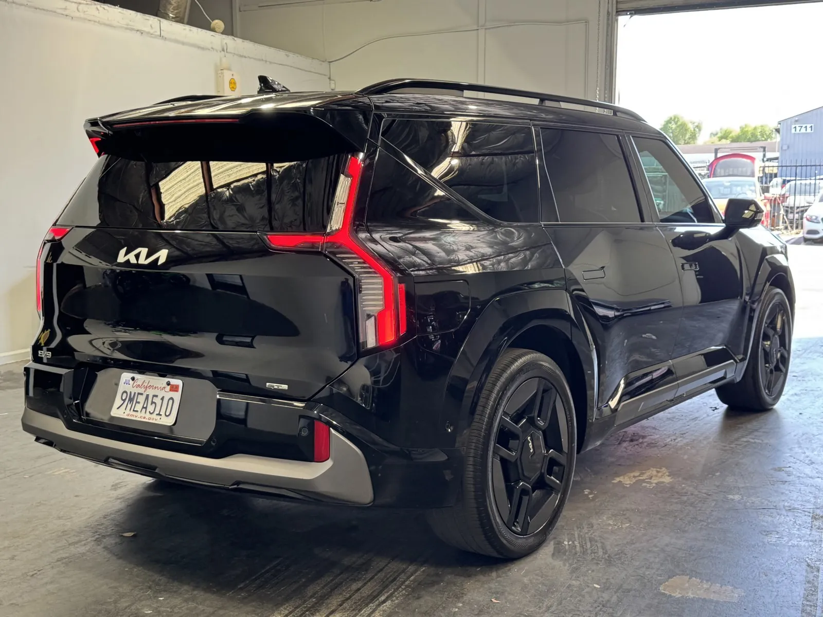 Kia EV9 photo 4