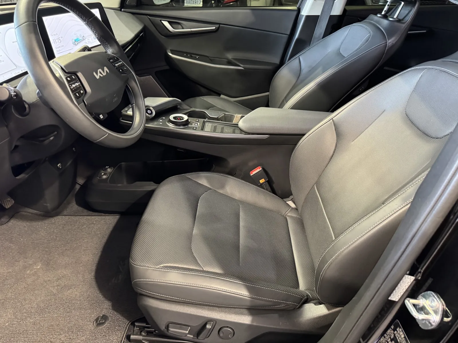 Kia EV6 photo 14