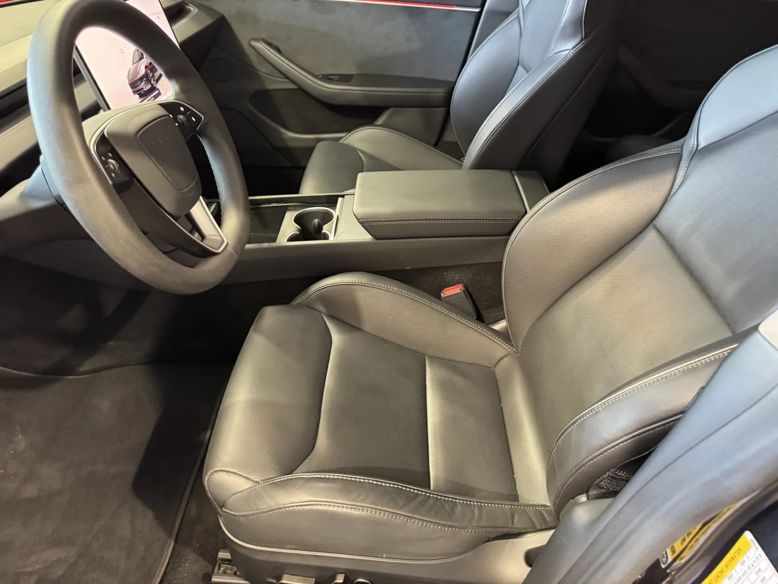 Tesla Model 3 photo 12