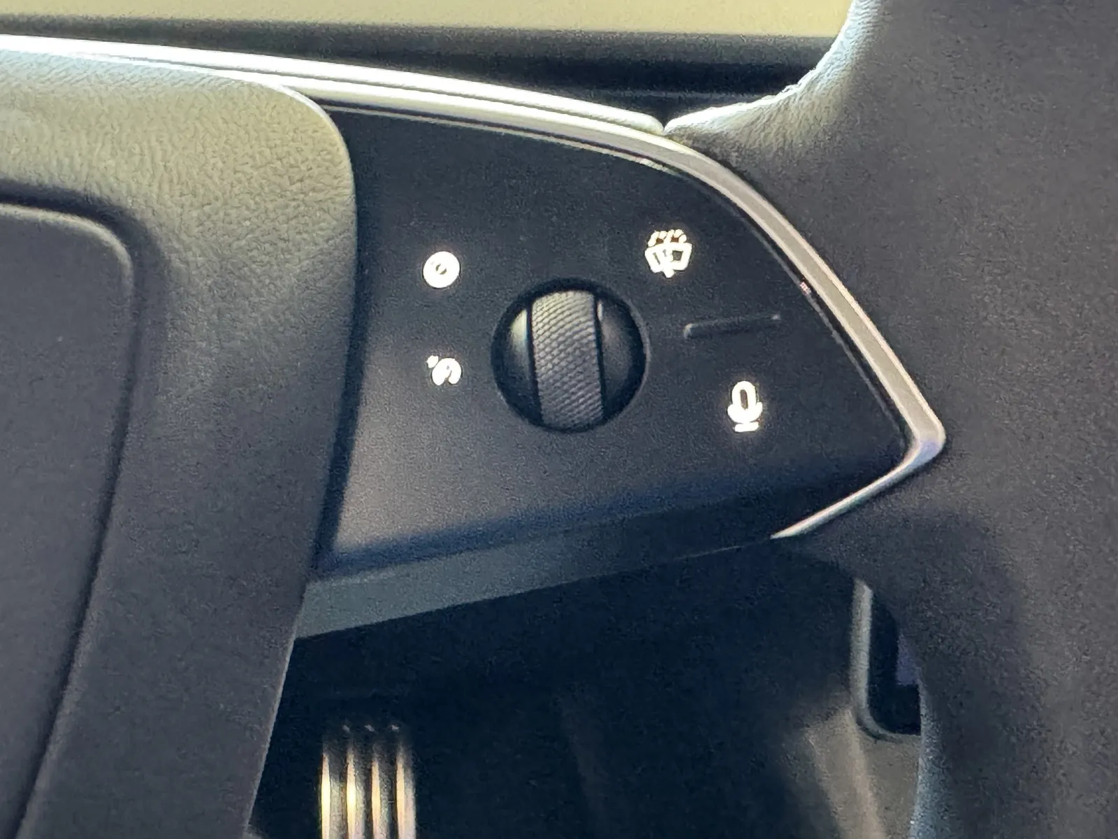 Tesla Model 3 photo 18