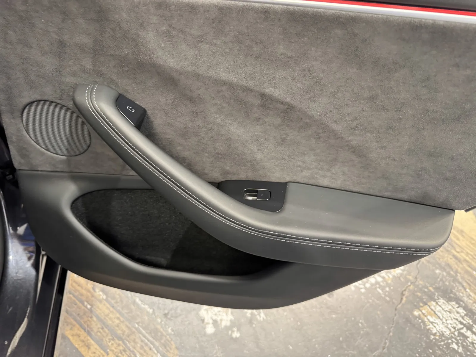 Tesla Model 3 photo 9