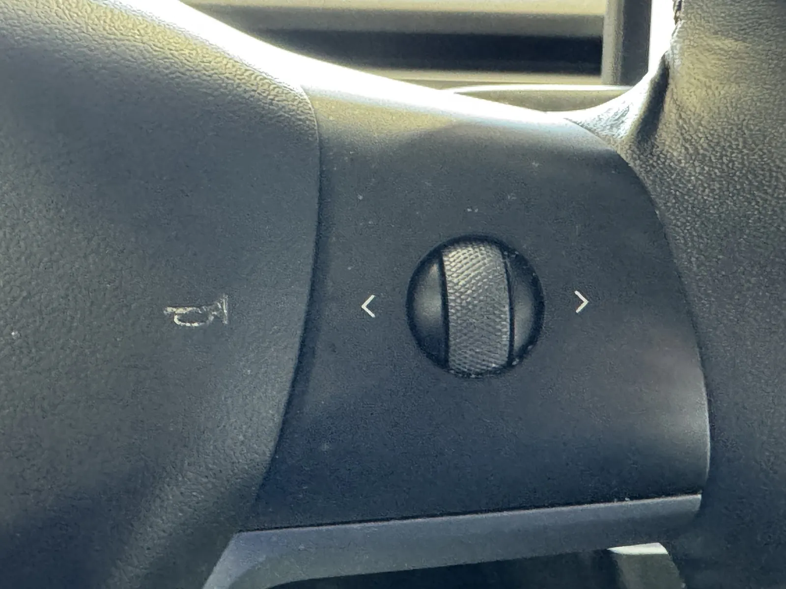 Tesla Model Y photo 20