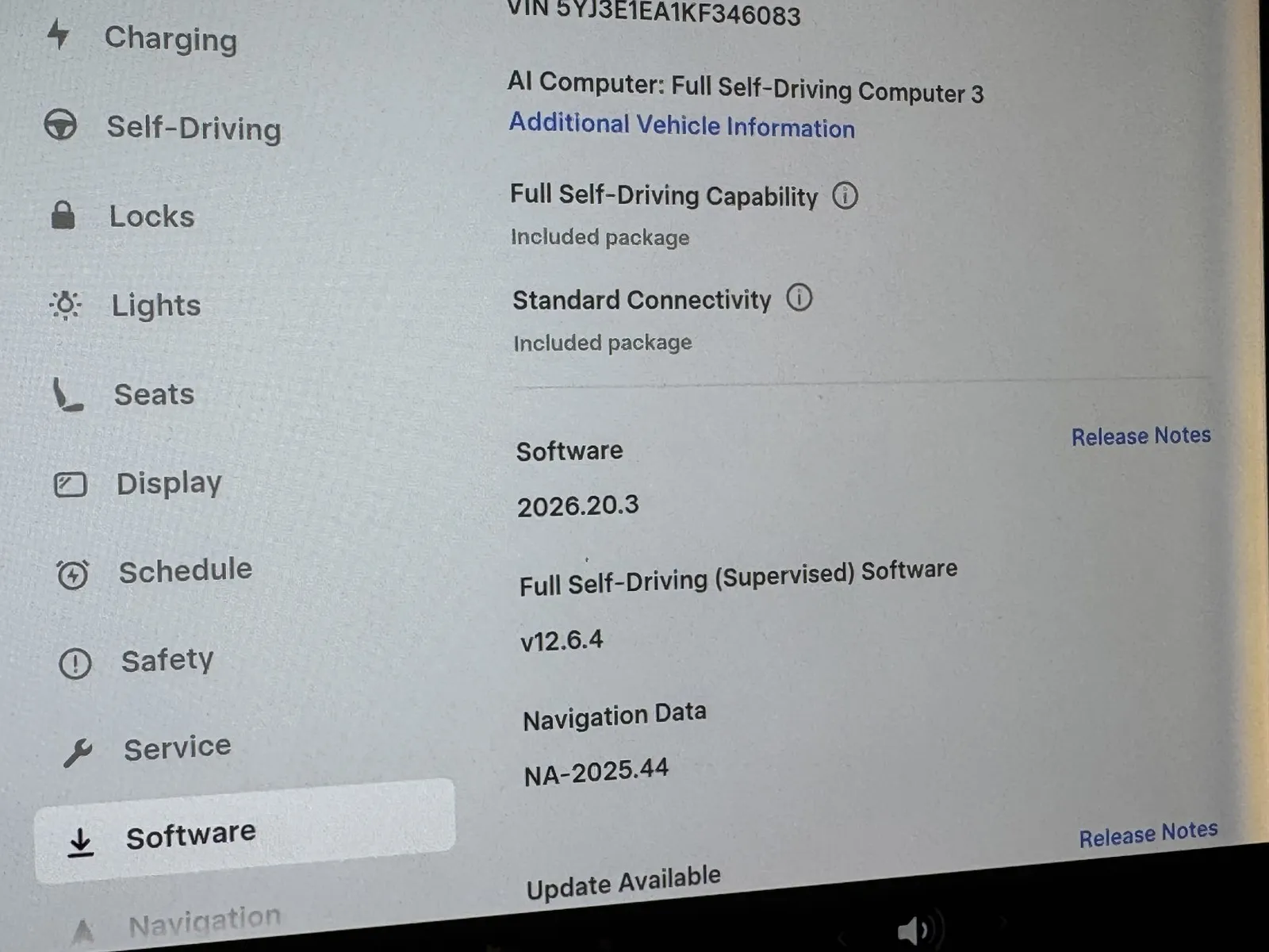 Tesla Model 3 photo 17