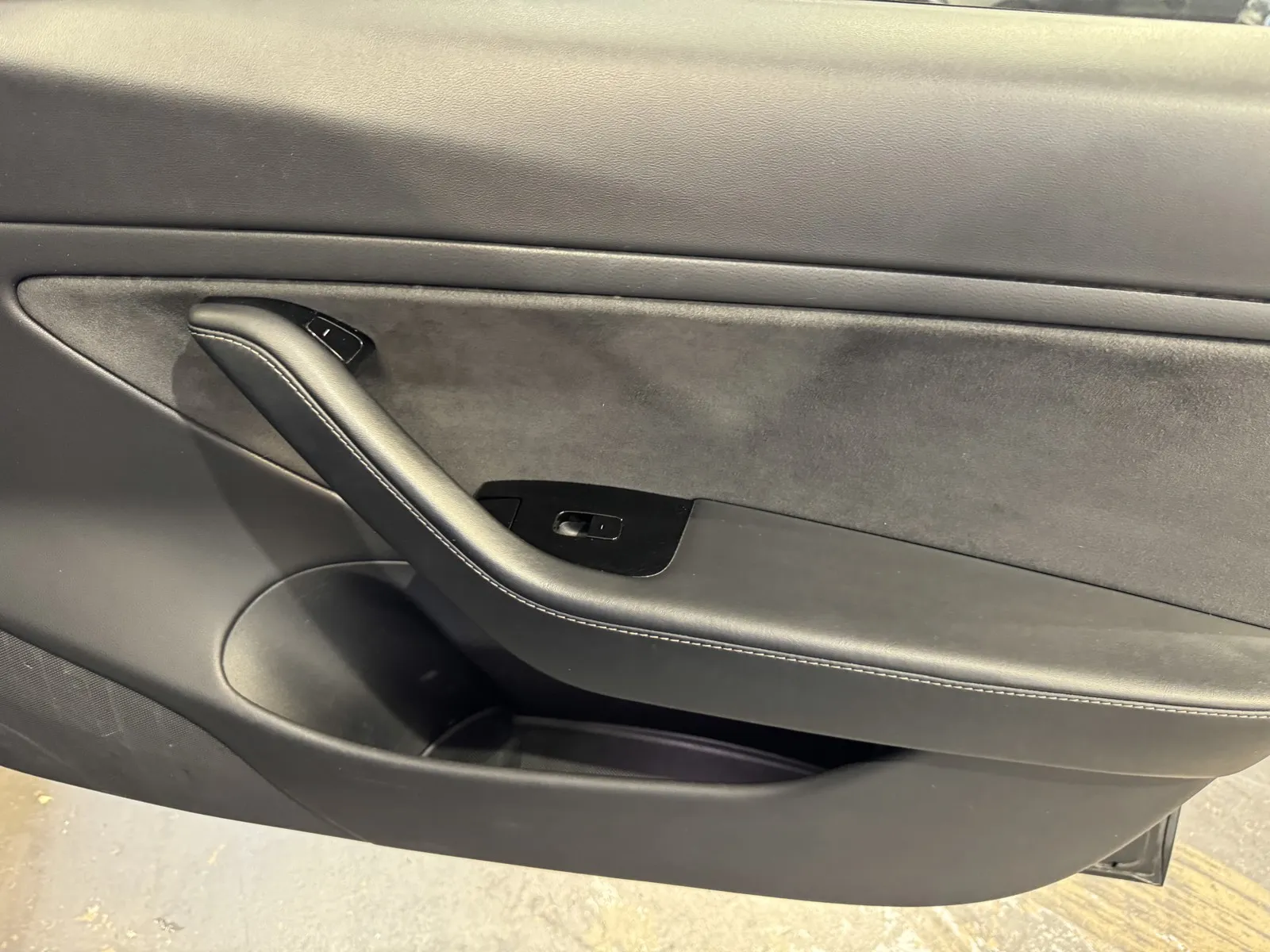 Tesla Model 3 photo 7