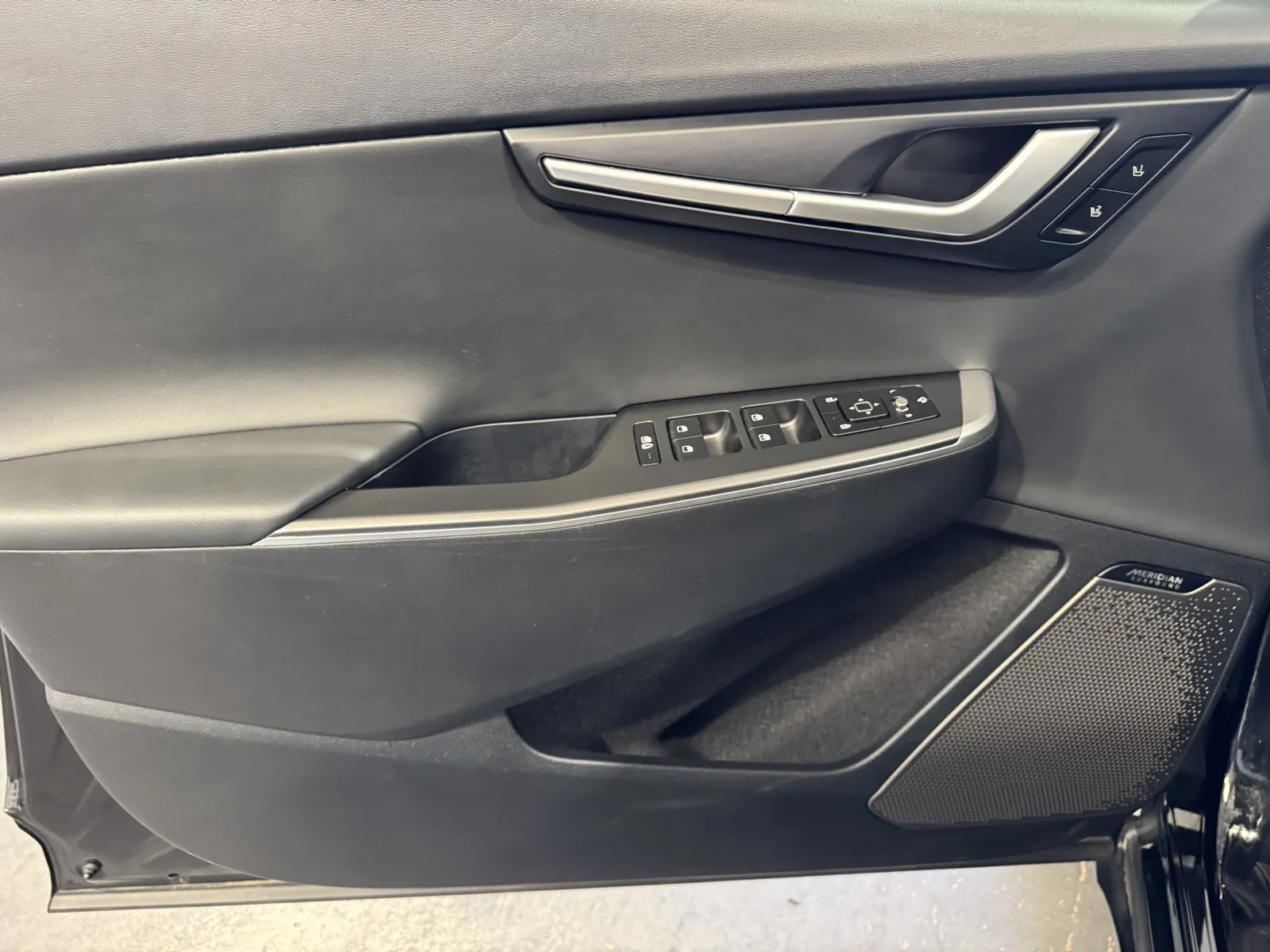 Kia EV6 photo 15