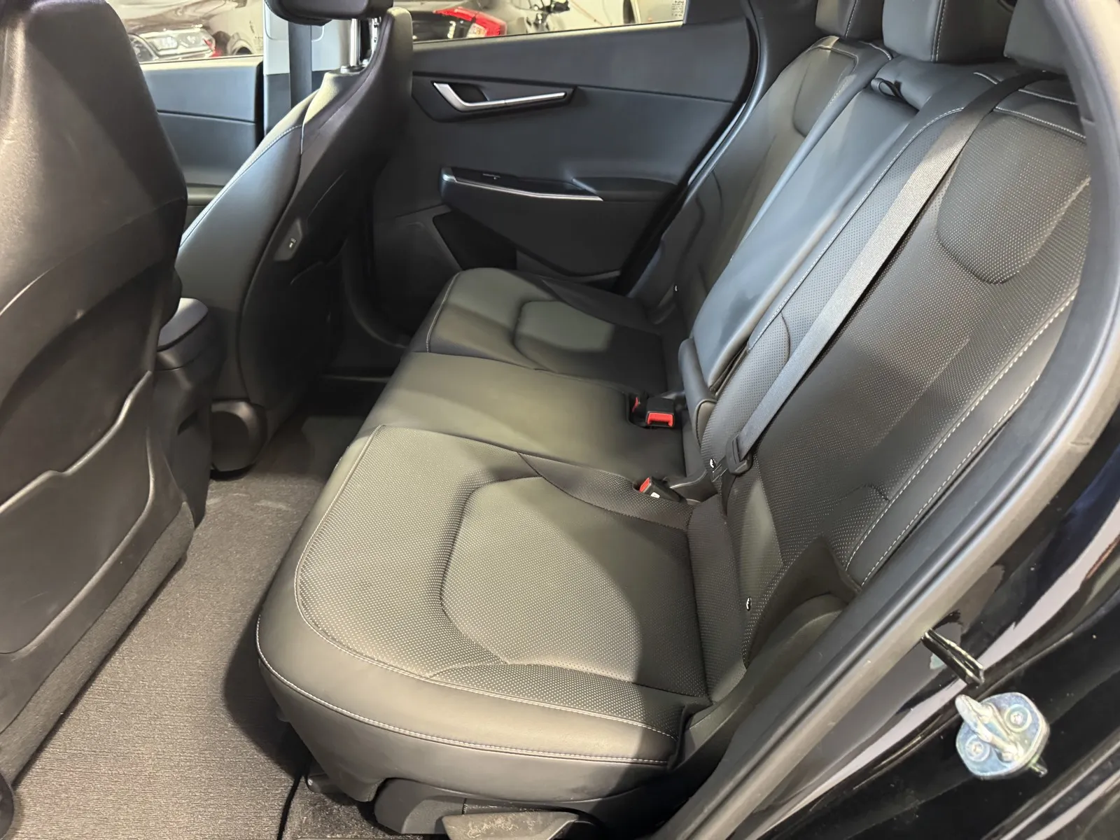 Kia EV6 photo 12