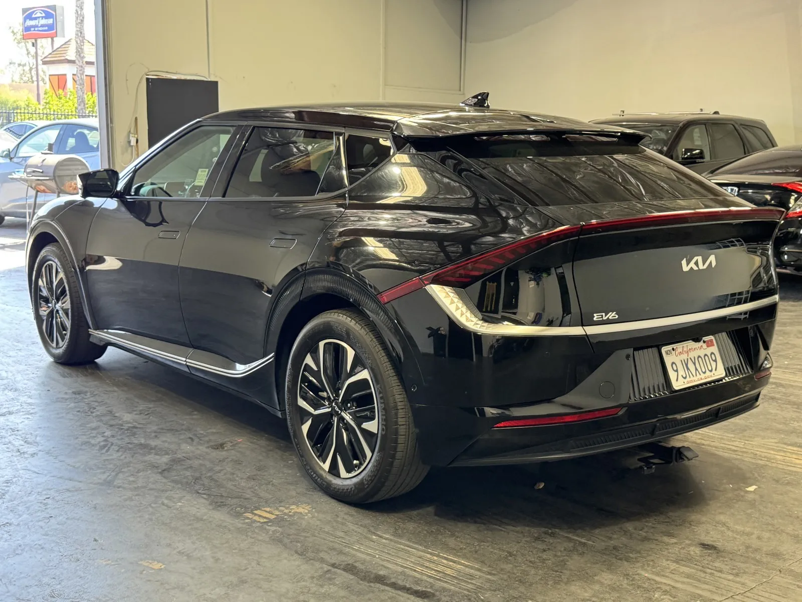 Kia EV6 photo 2