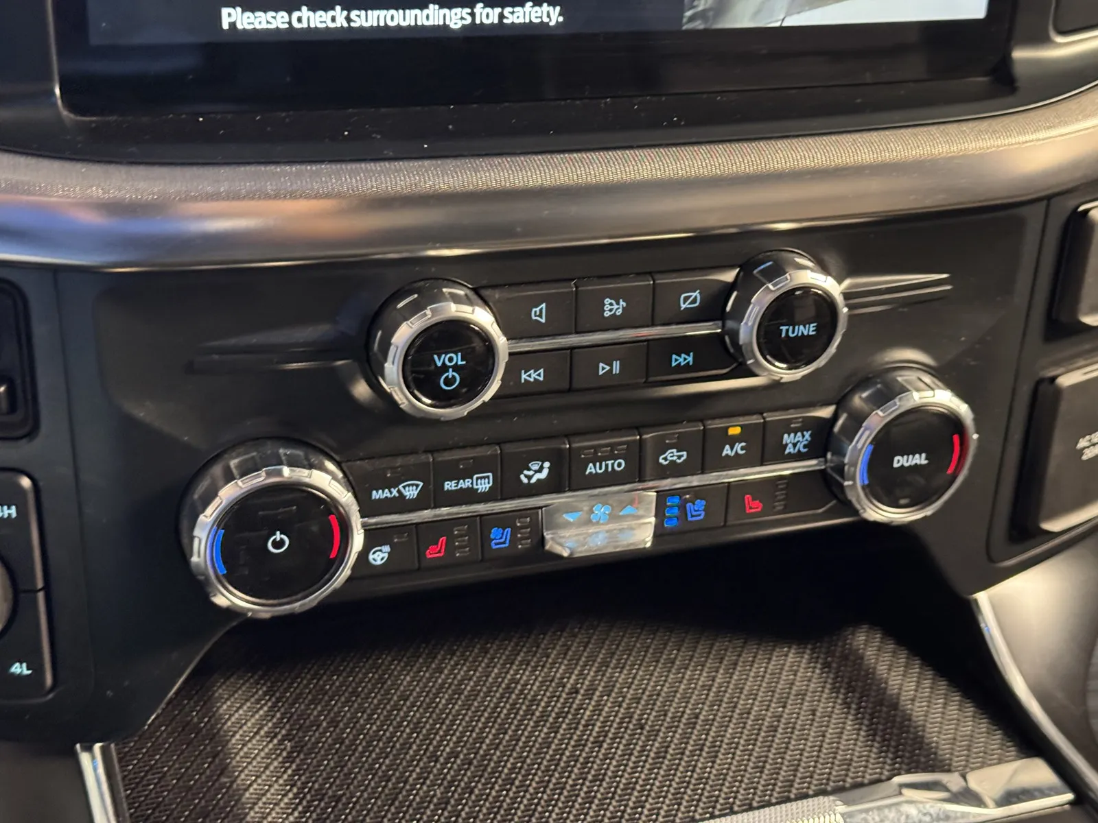 Ford F-150 photo 18