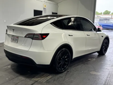 More photos of 2023 Tesla Model Y Long Range at Premium Autos - Norco, CA
