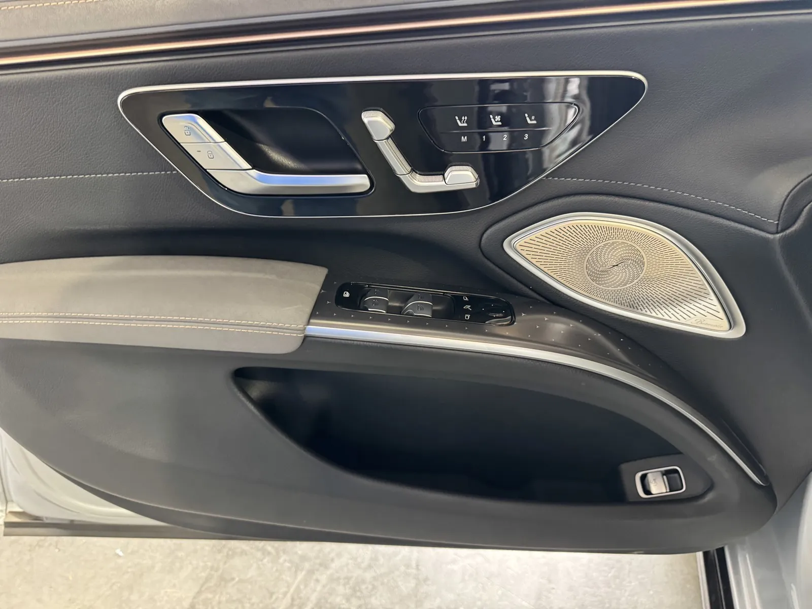 Mercedes-Benz EQS photo 15