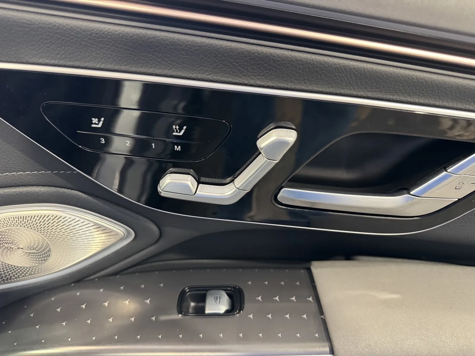 Mercedes-Benz EQS photo 8