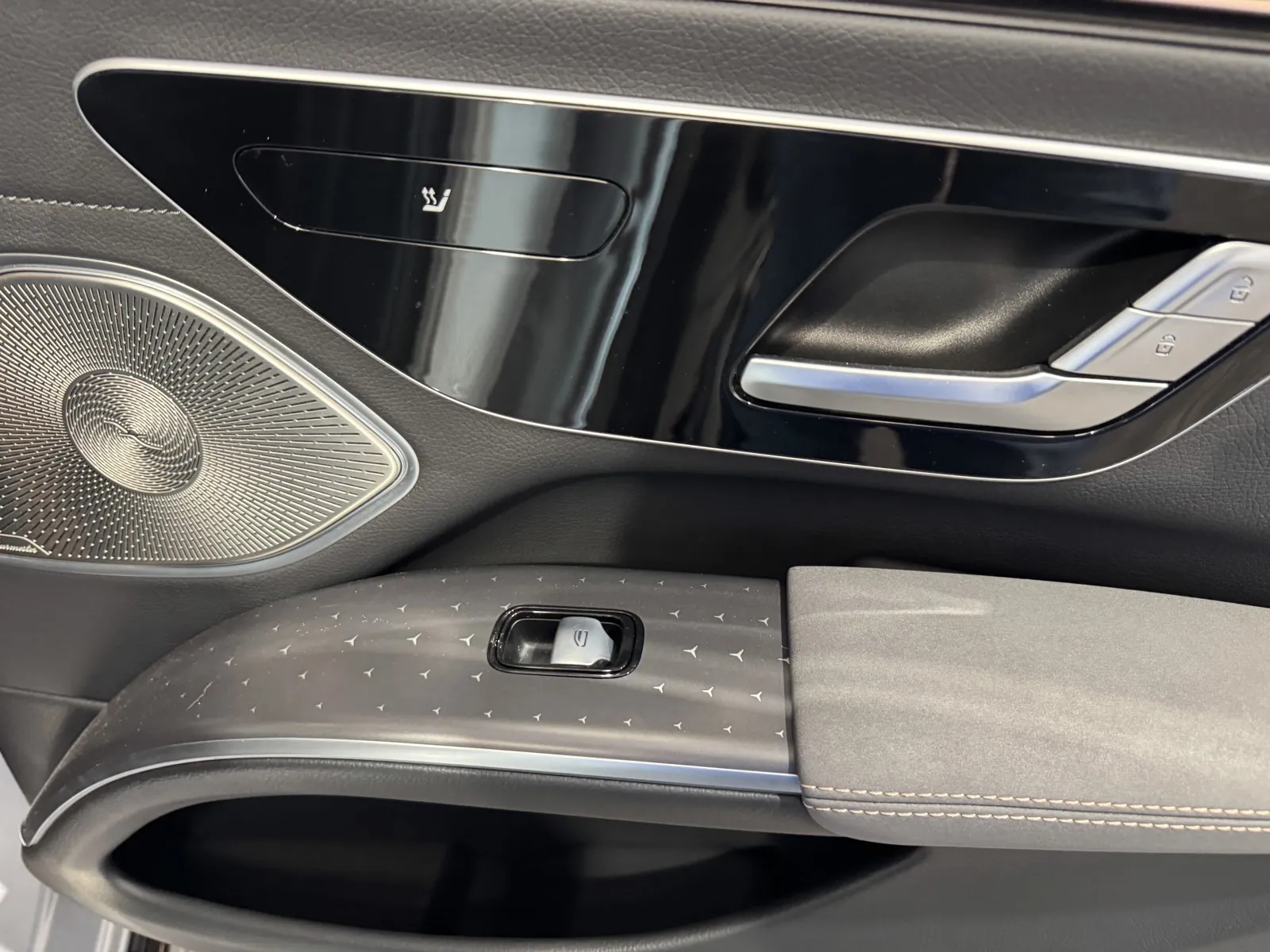 Mercedes-Benz EQS photo 11