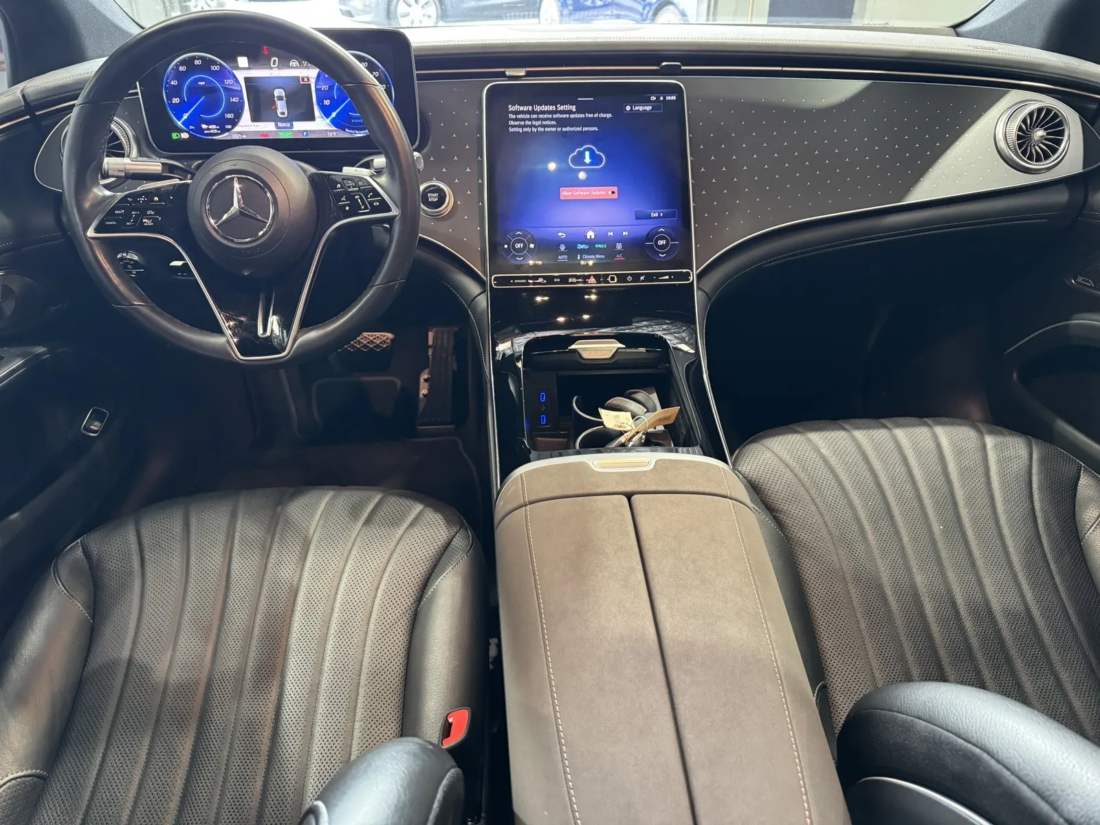 Mercedes-Benz EQS photo 17