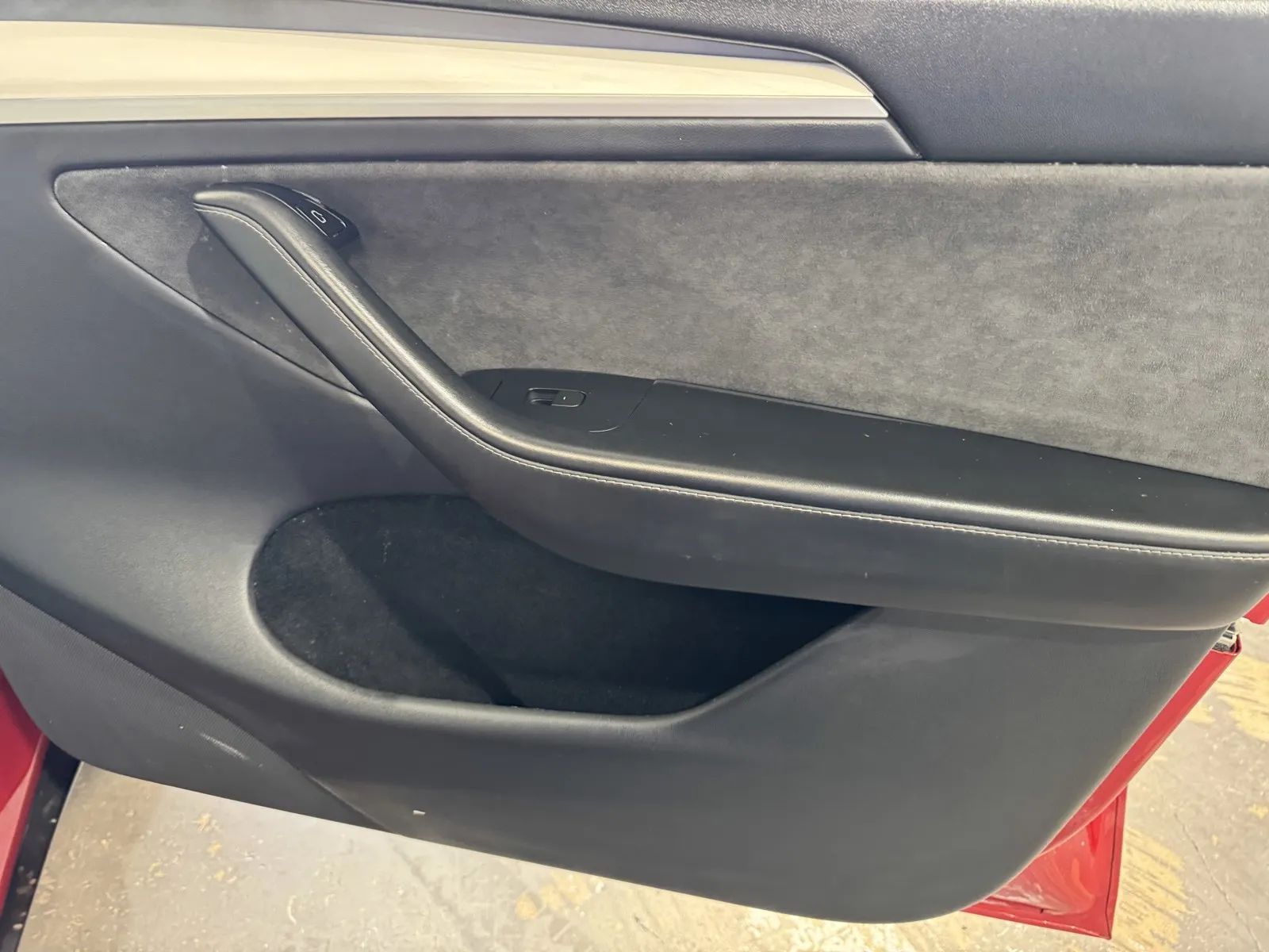 Tesla Model Y photo 7