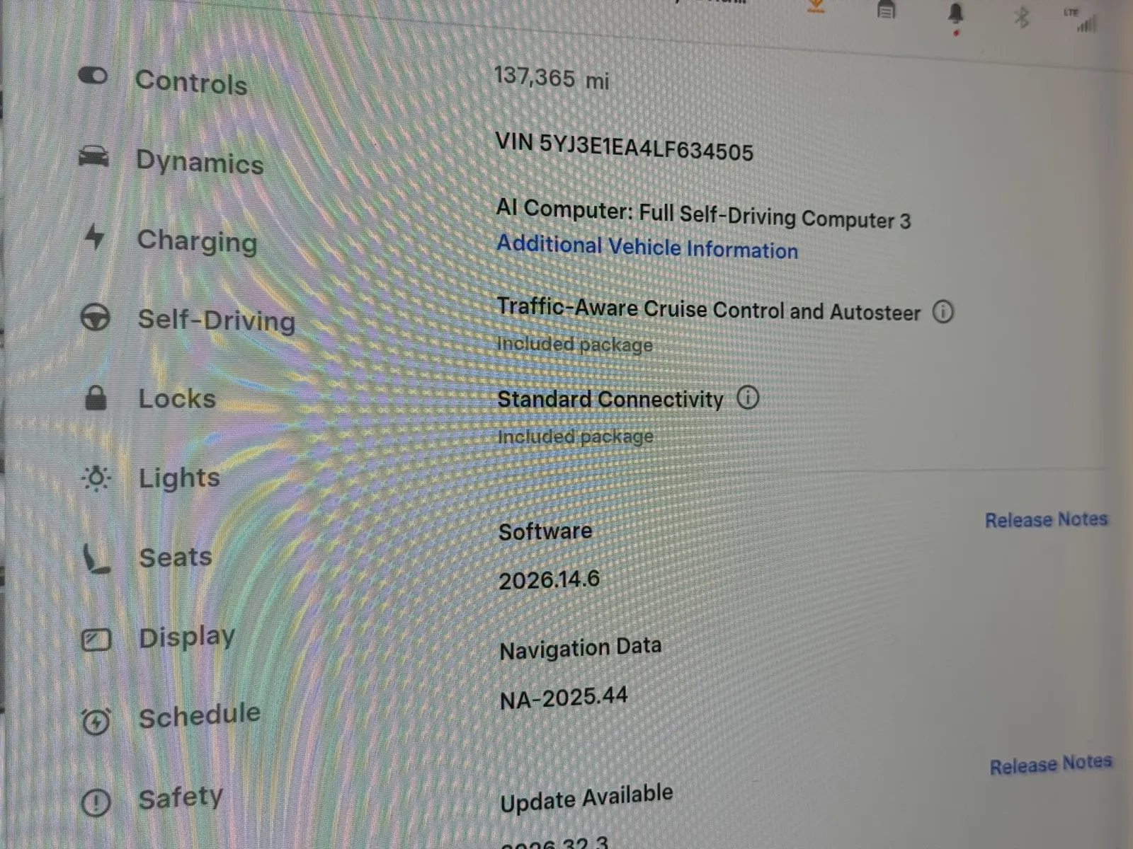 Tesla Model 3 photo 19