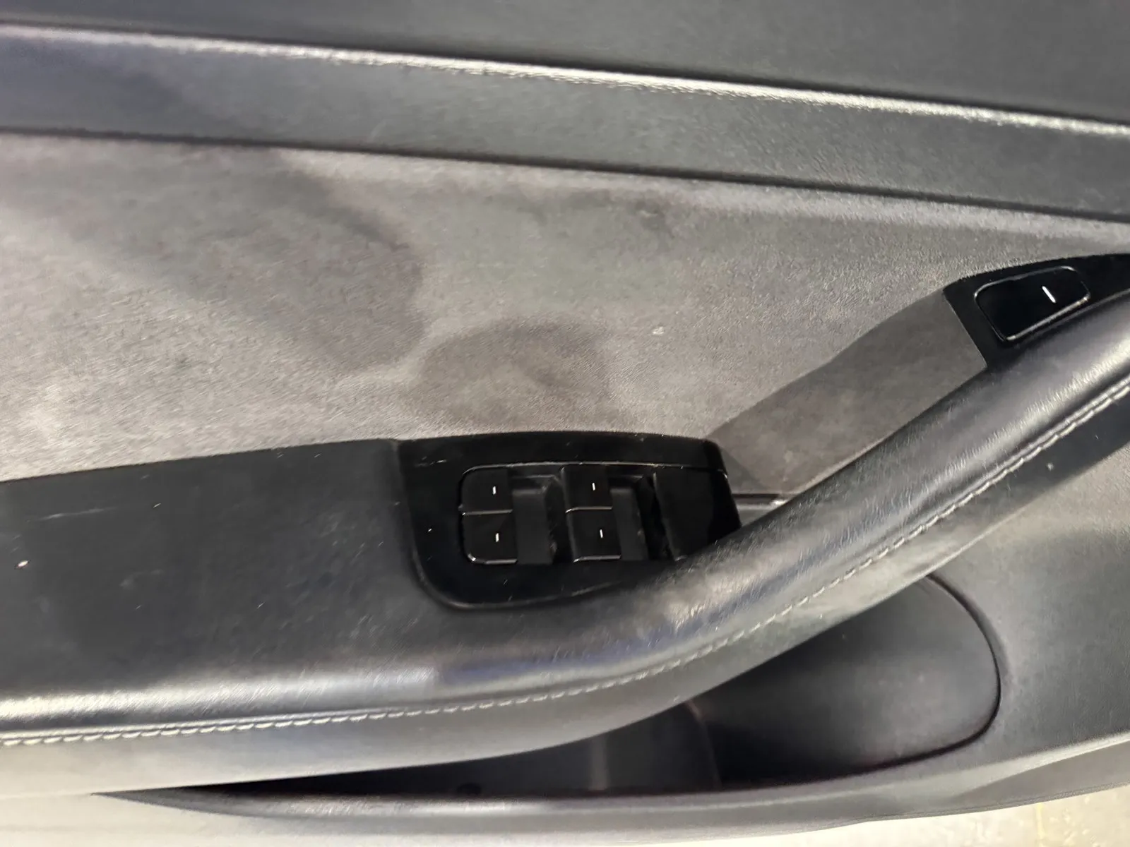 Tesla Model 3 photo 15