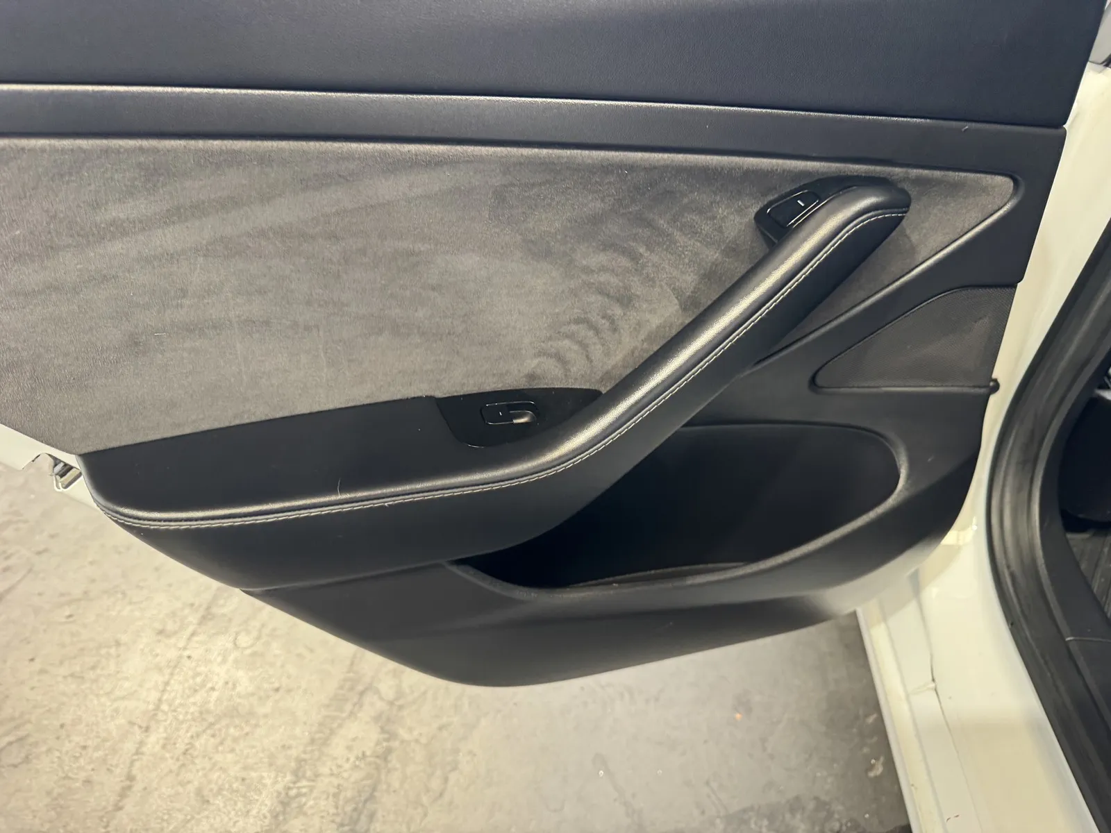 Tesla Model 3 photo 10