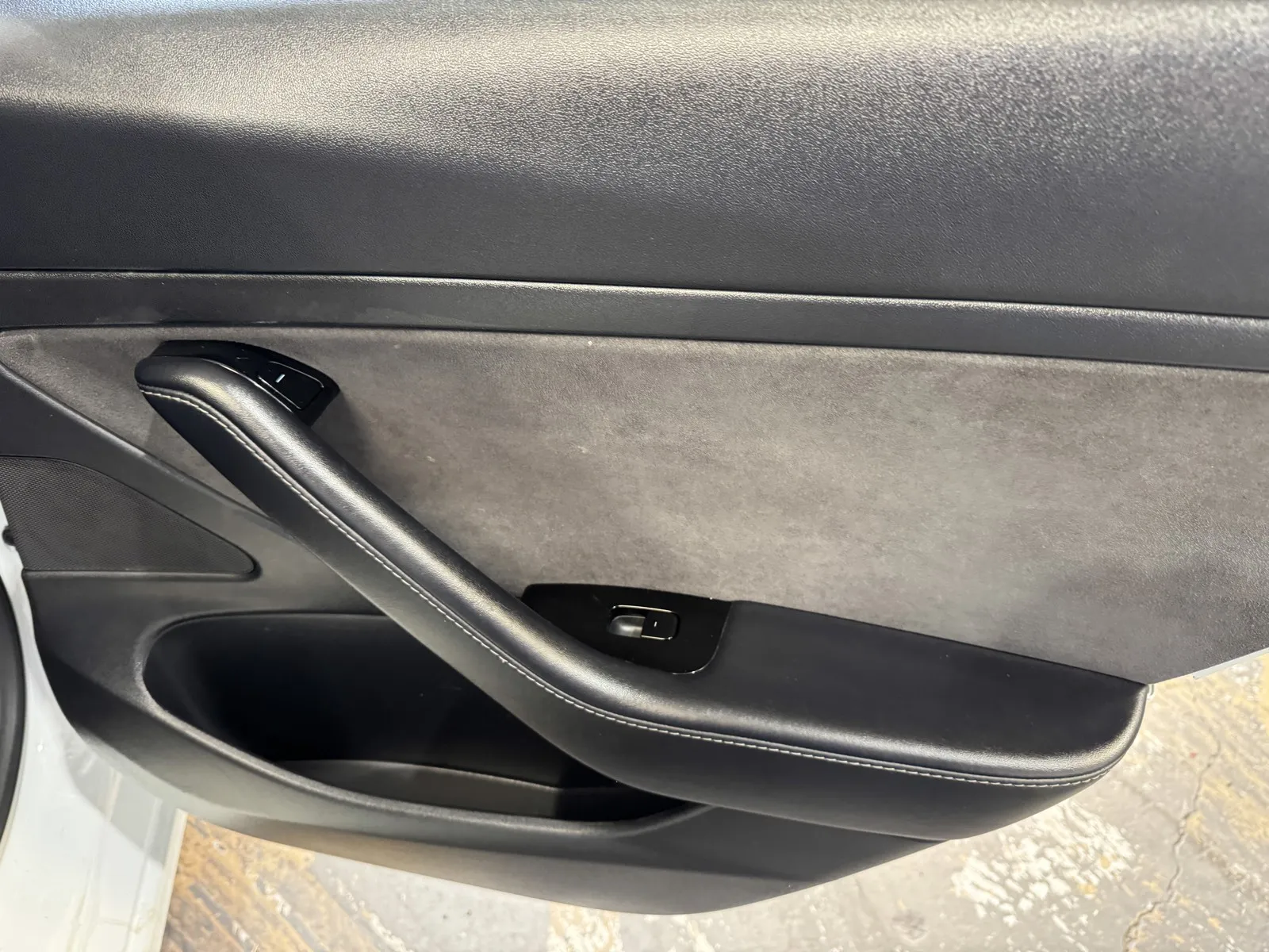 Tesla Model 3 photo 9