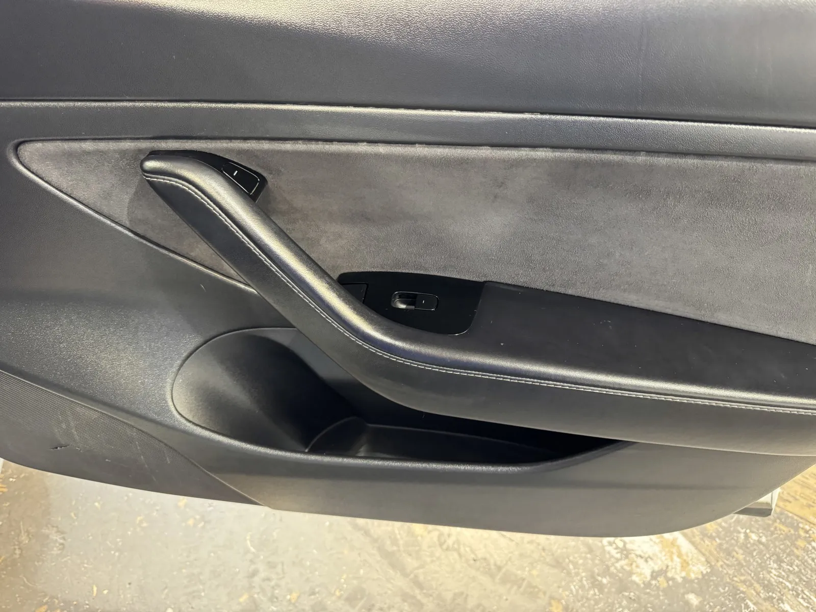 Tesla Model 3 photo 7