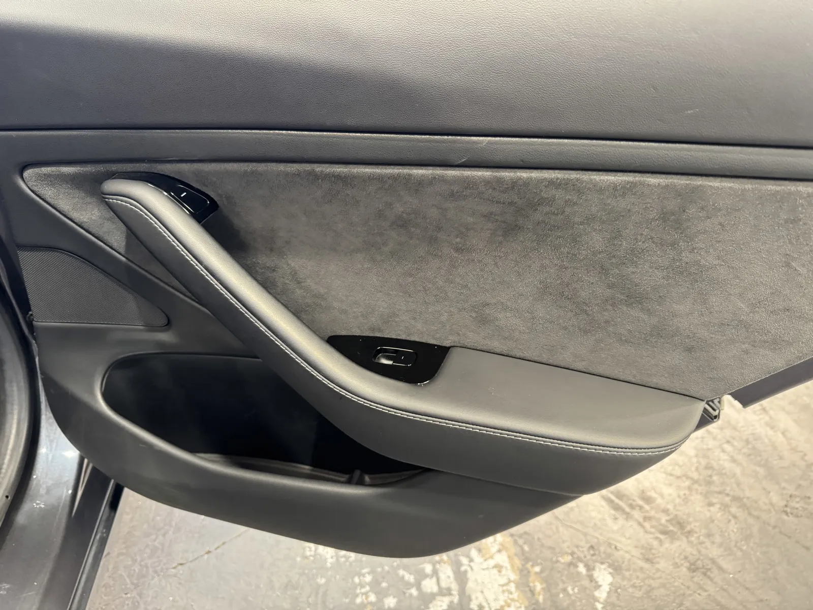Tesla Model 3 photo 9