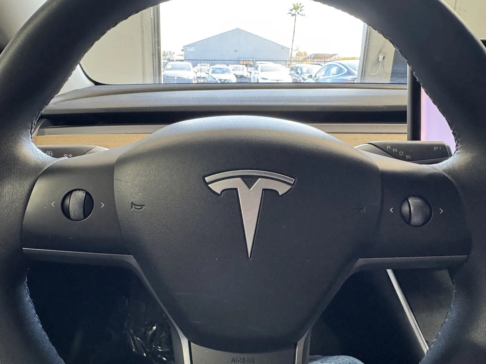 Tesla Model 3 photo 22