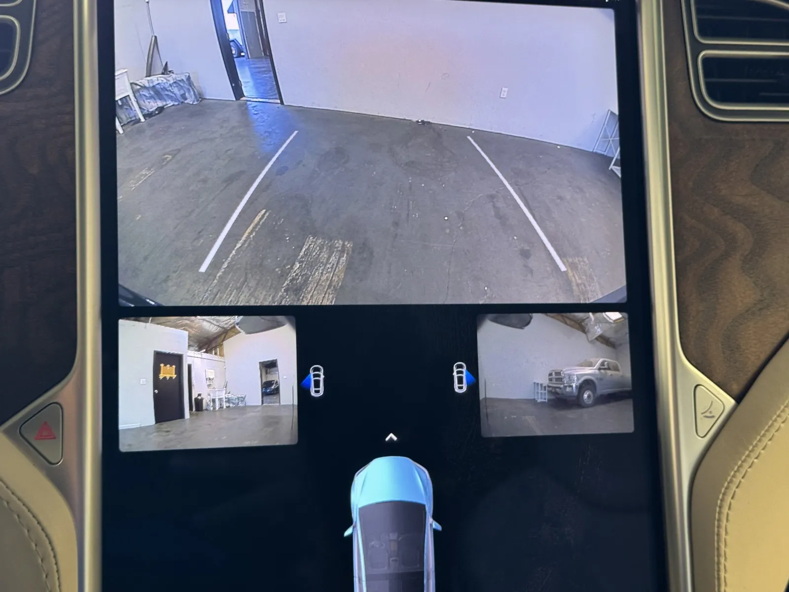 Tesla Model X photo 16