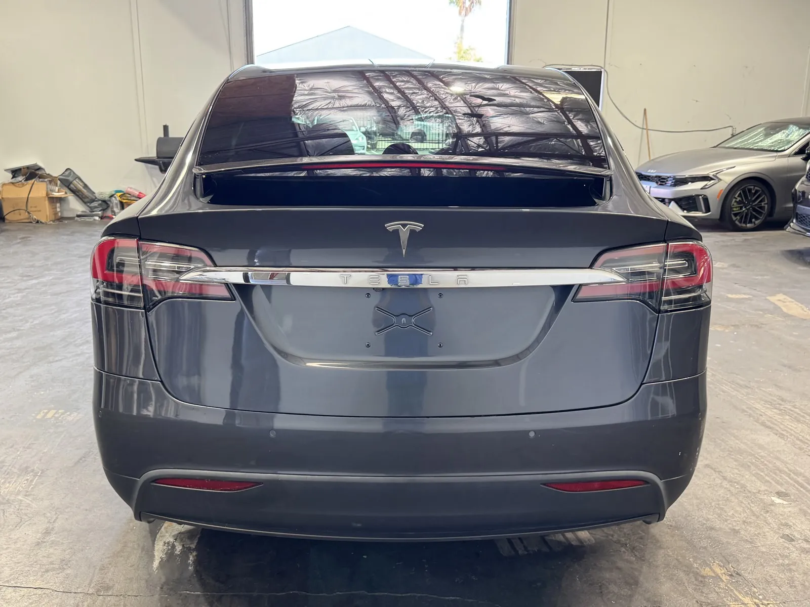 Tesla Model X photo 3