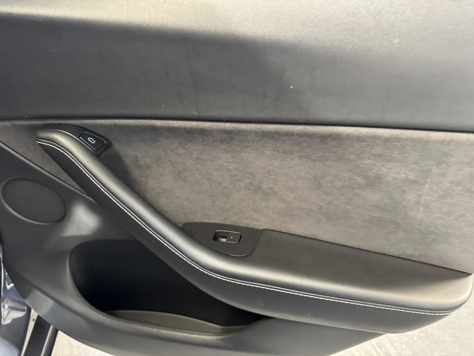 Tesla Model Y photo 9