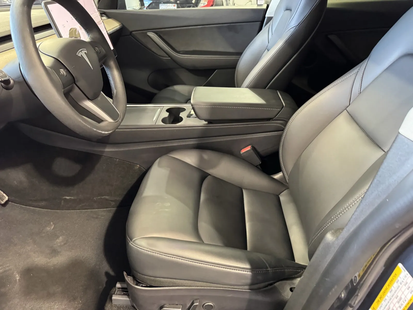 Tesla Model Y photo 12