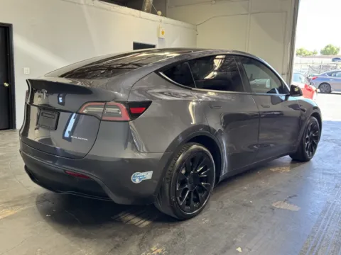 More photos of 2021 Tesla Model Y Long Range at Premium Autos - Norco, CA