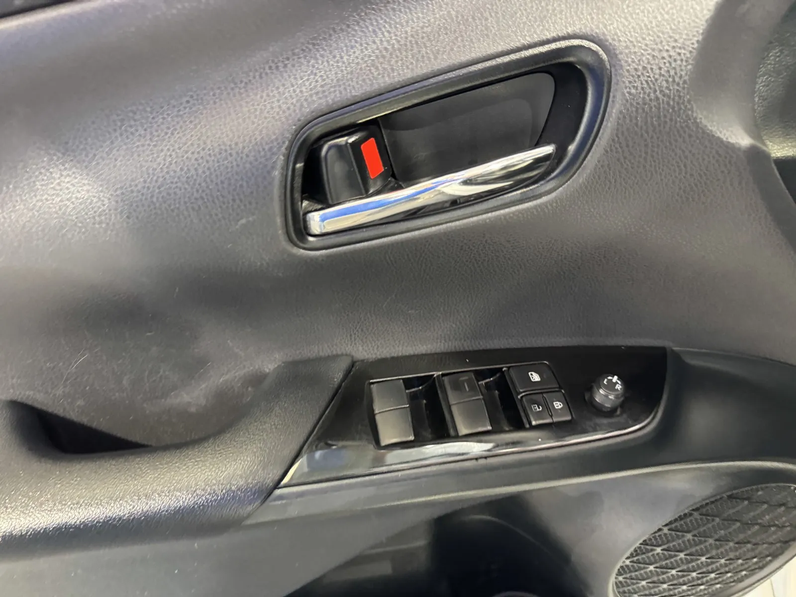 Toyota Prius photo 14