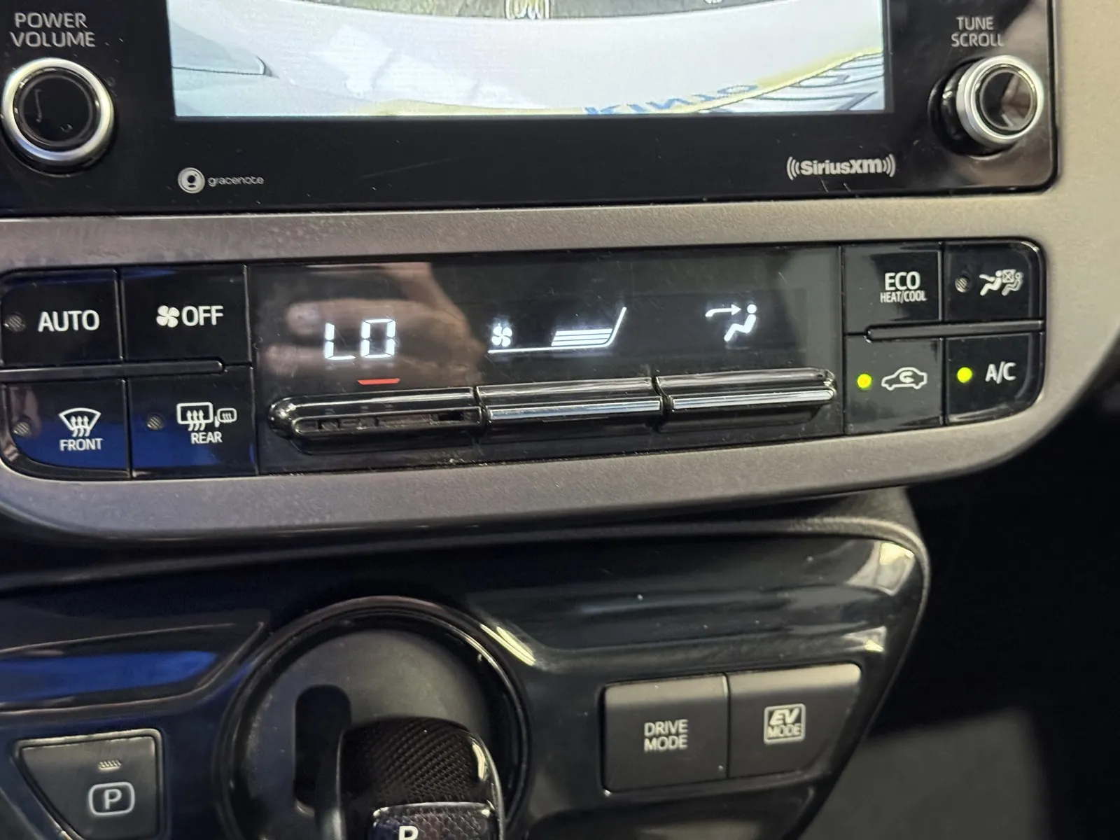 Toyota Prius photo 16