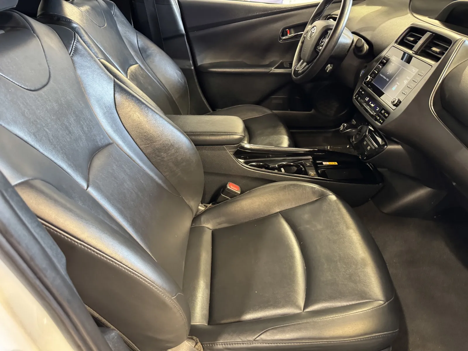 Toyota Prius photo 6